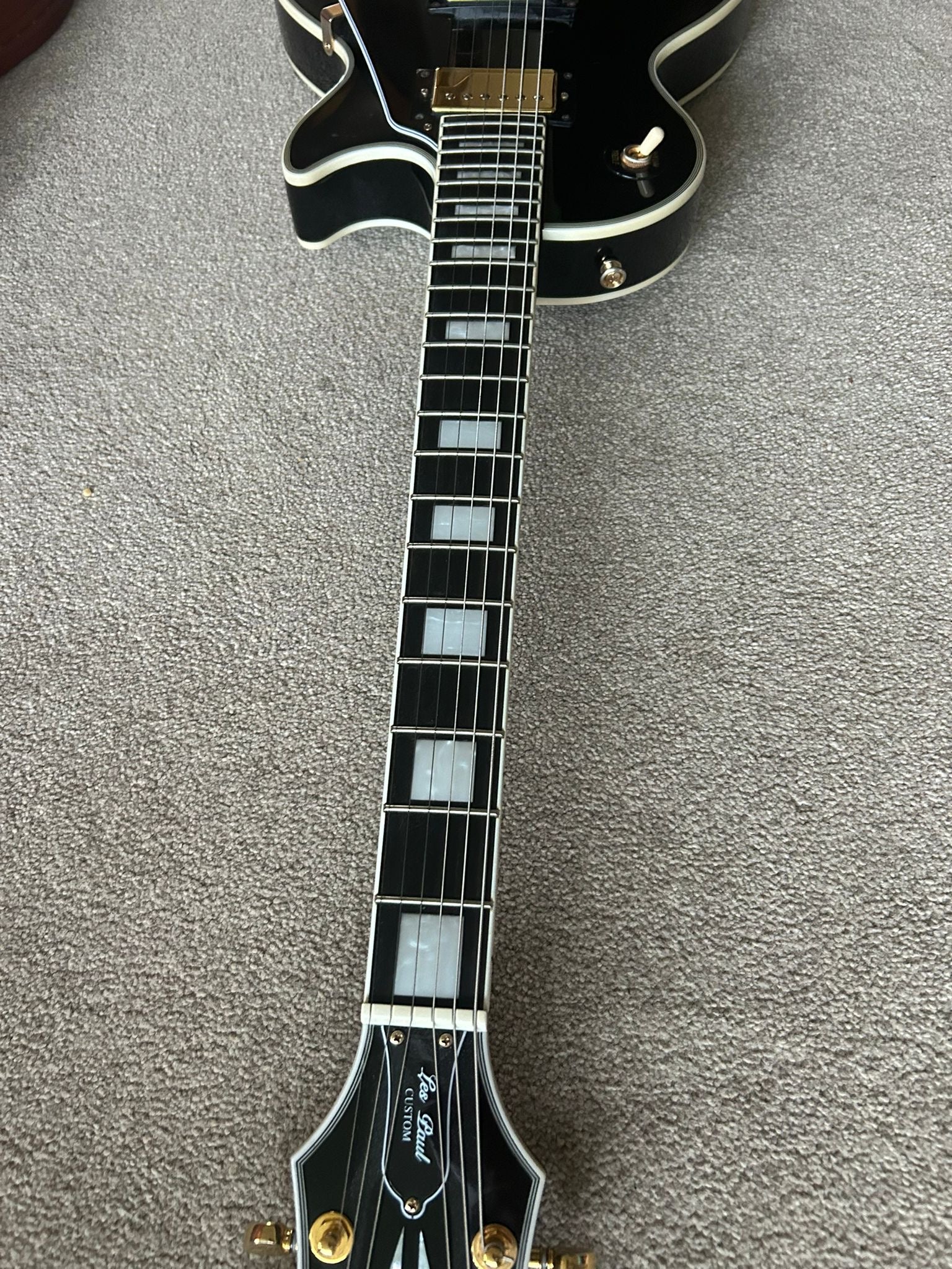 Epiphone Les Paul Custom w Fishman Pickups and Epiphone Hardcase