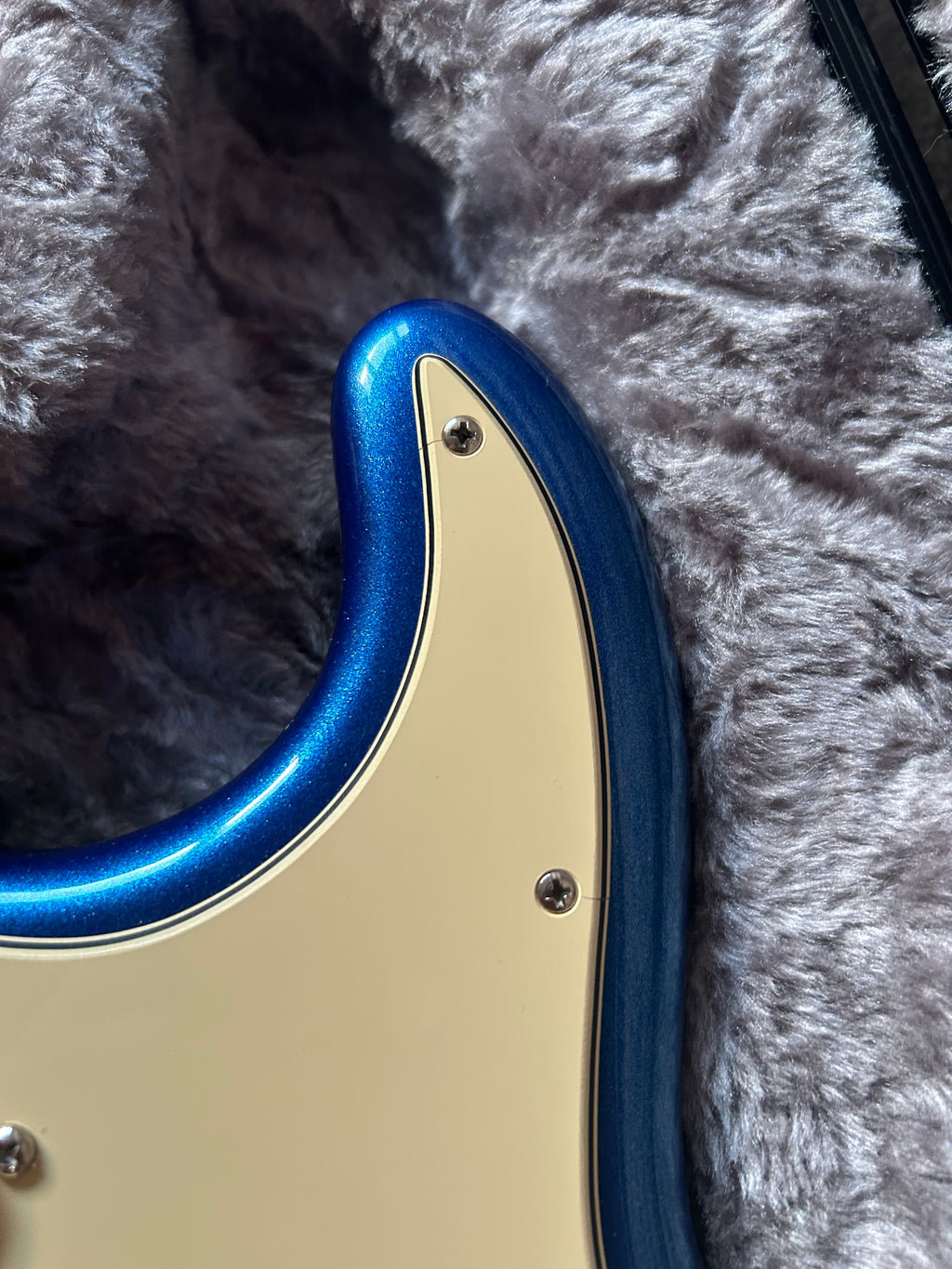 Fender American Ultra Stratocaster with Maple Fretboard Cobra Blue