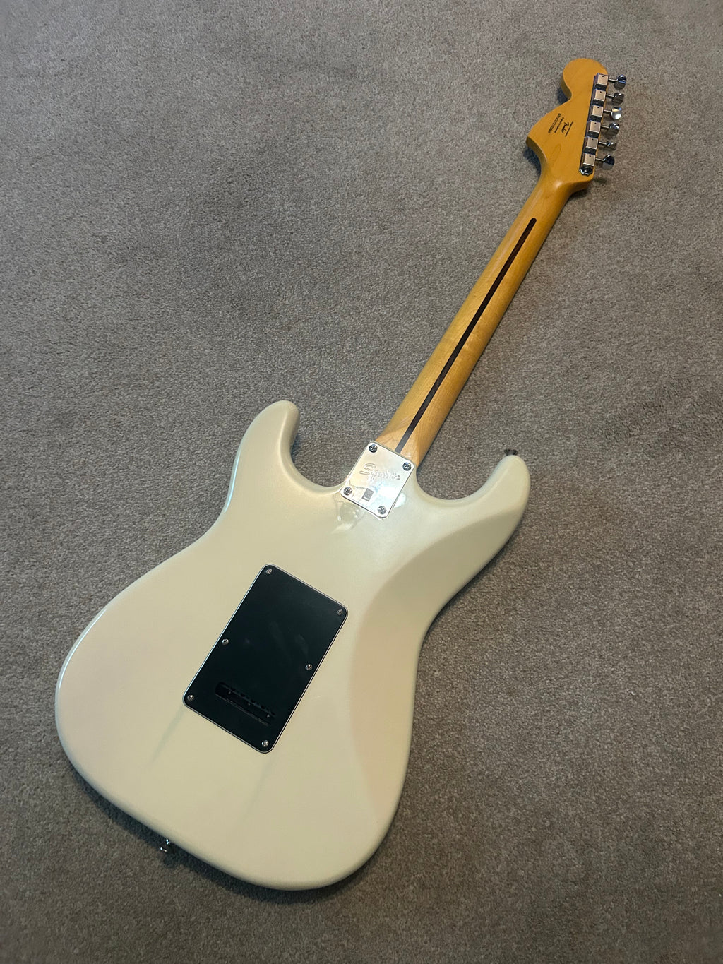 Squier Vintage Modified Stratocaster with Rosewood Fretboard Vintage Blonde