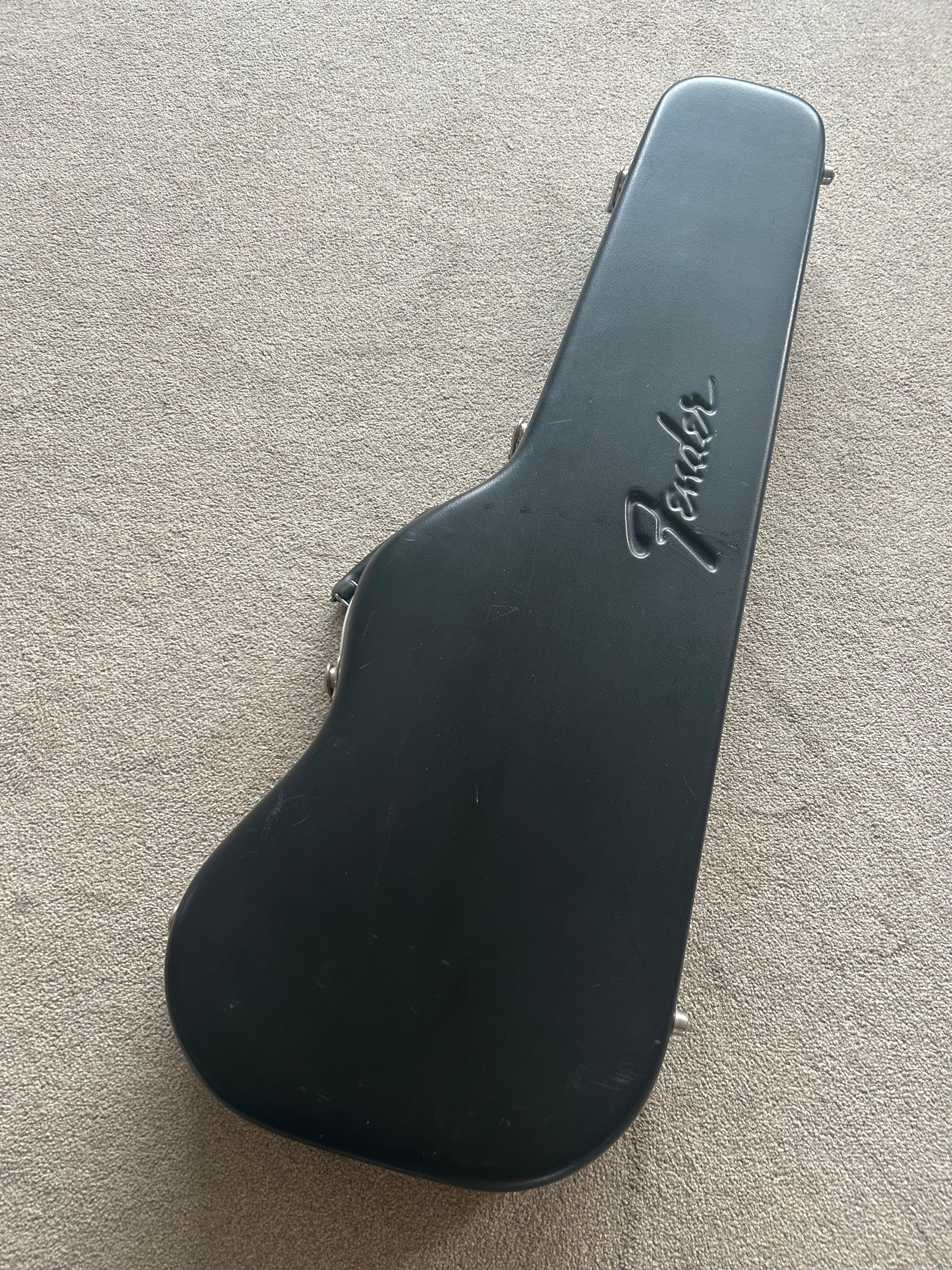 Fender American Deluxe Stratocaster with Rosewood Fretboard 3-Color Sunburst w Hardcase