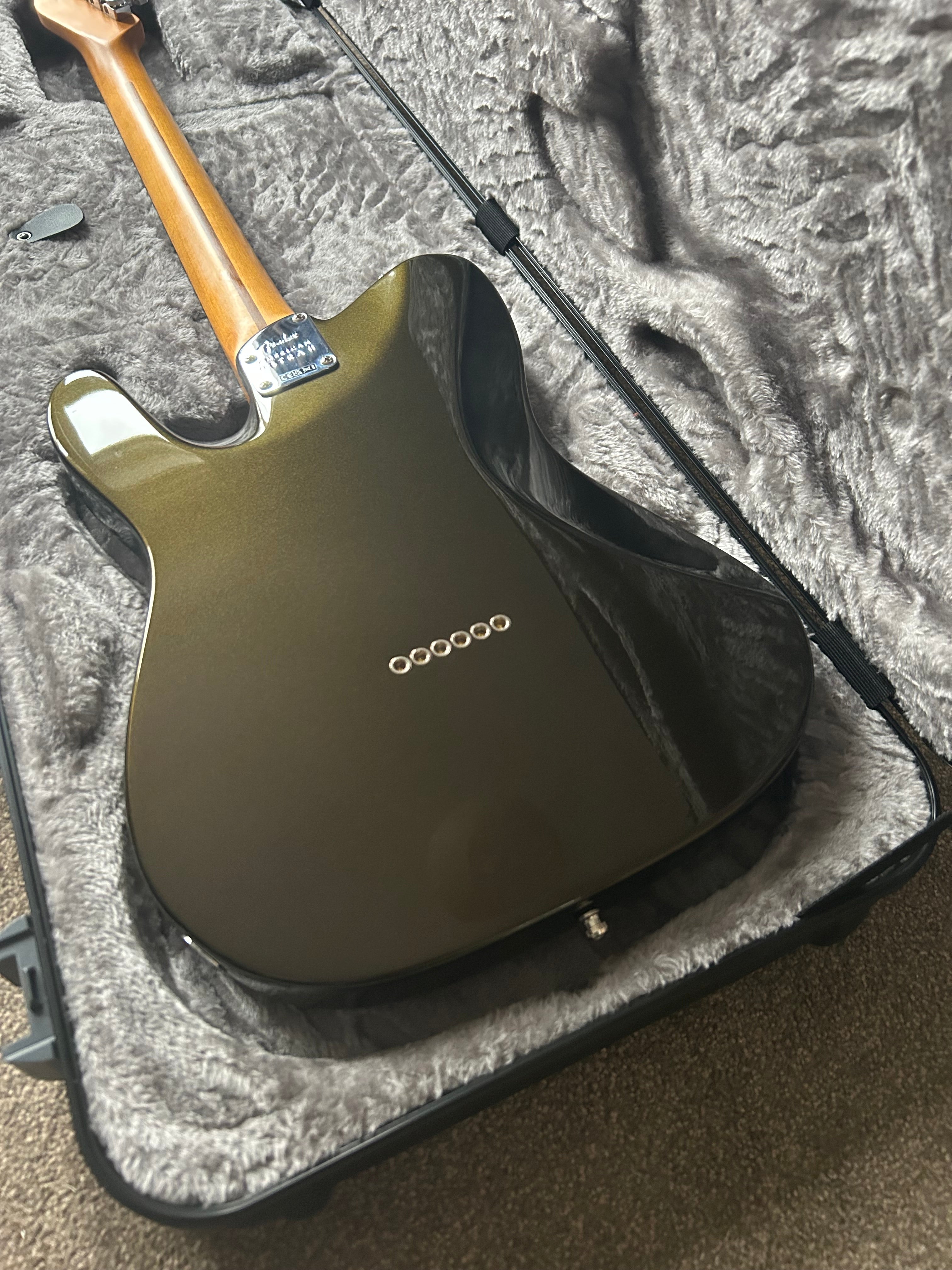 Fender American Ultra II Telecaster with Ebony Fretboard 2024 Texas Tea