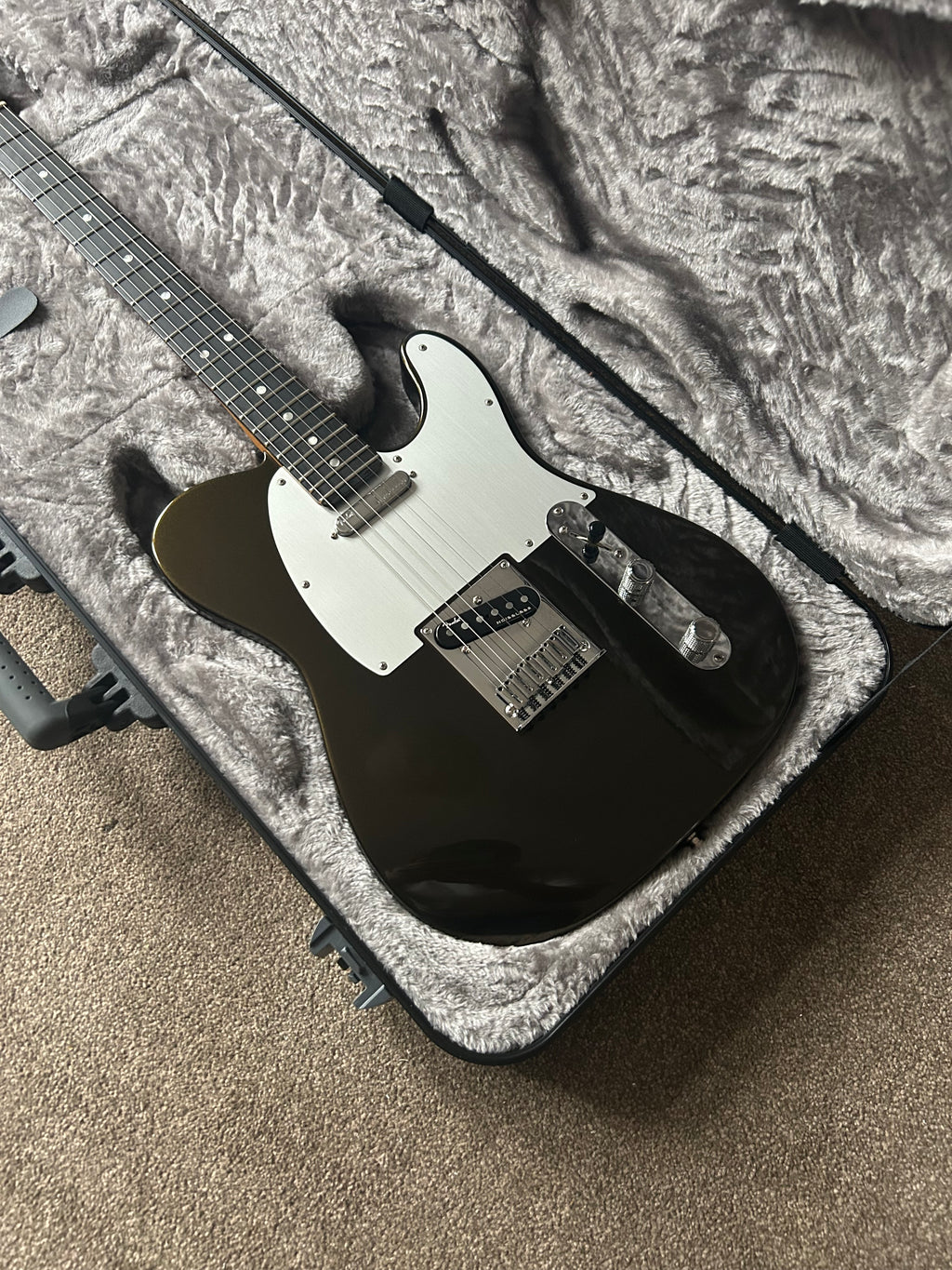Fender American Ultra II Telecaster with Ebony Fretboard 2024 Texas Tea