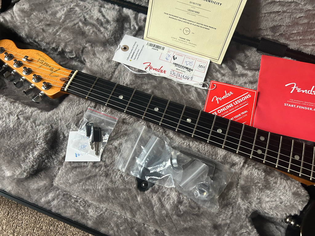 Fender American Ultra II Telecaster with Ebony Fretboard 2024 Texas Tea