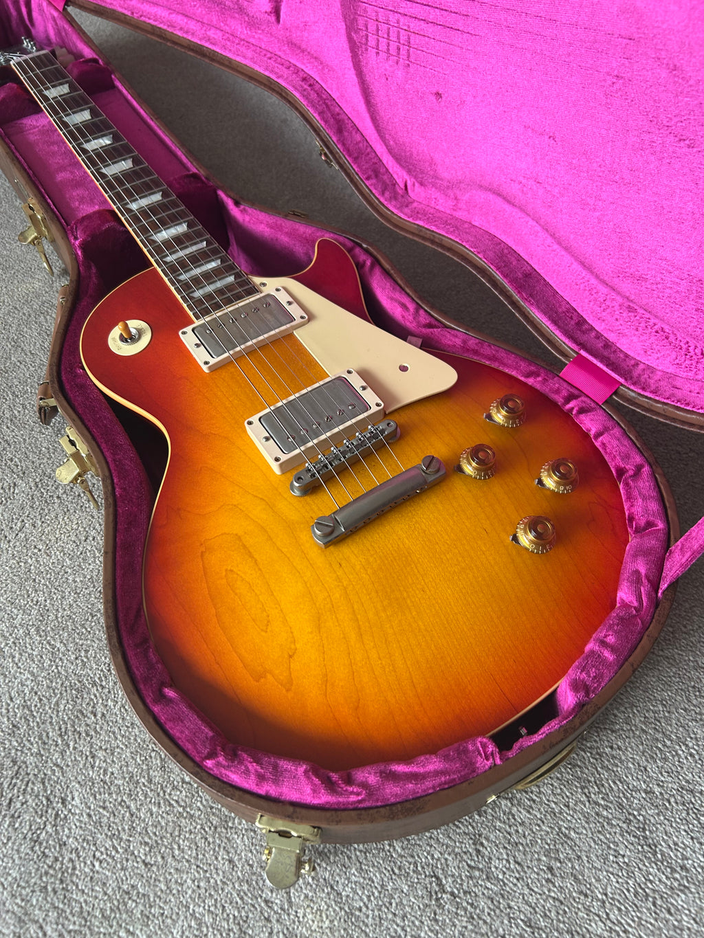 Gibson Custom Shop '58 Les Paul Standard Reissue Washed Cherry Sunburst VOS