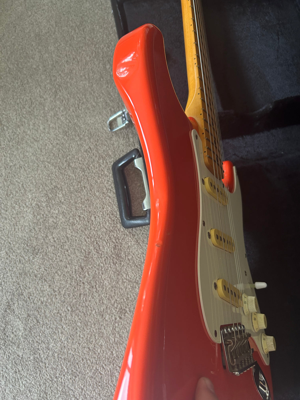 Squier Hank Marvin Stratocaster Fiesta Red MIJ Japan