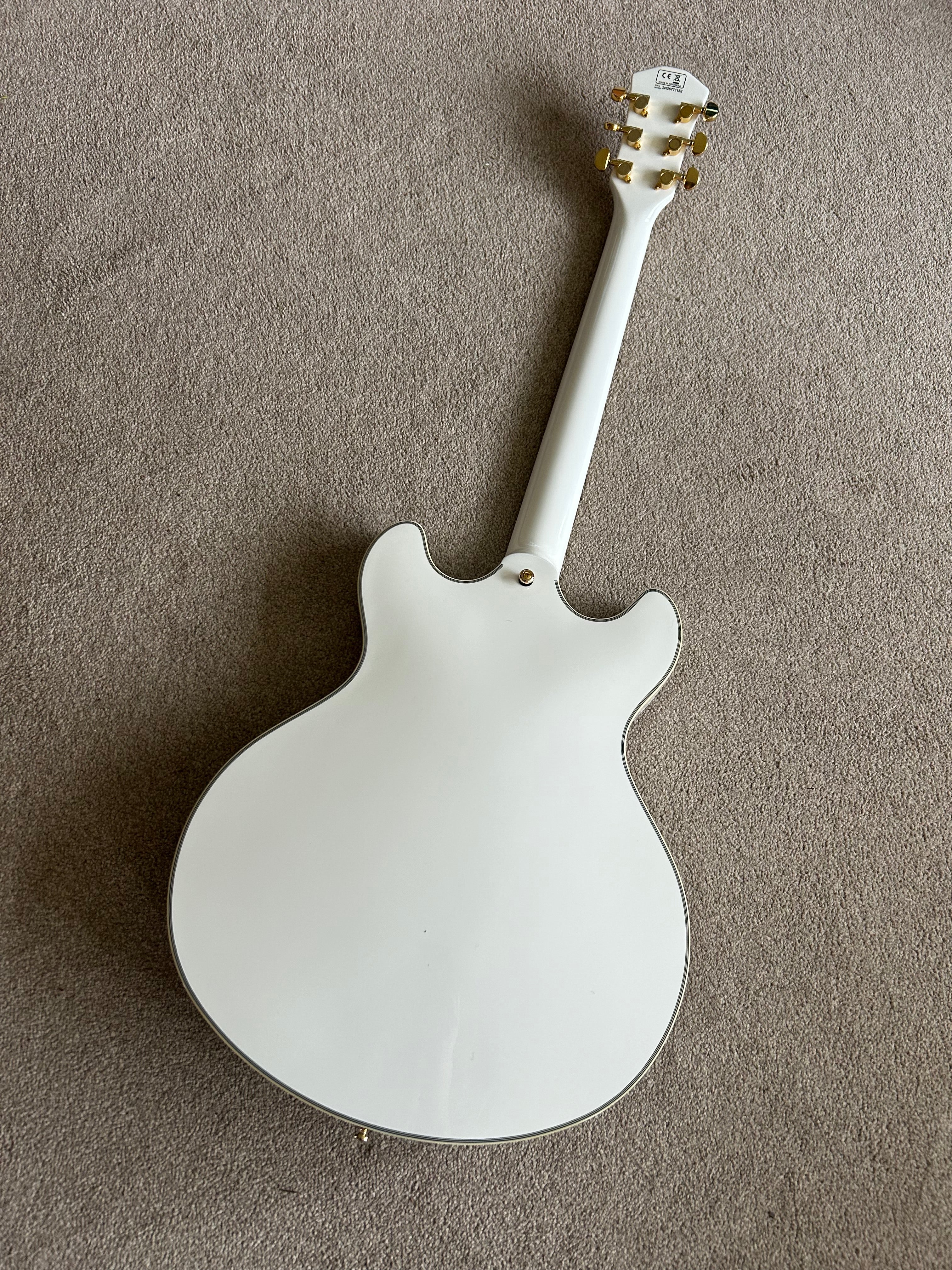 Sire Larry Carlton H7 White w Gold Hardware