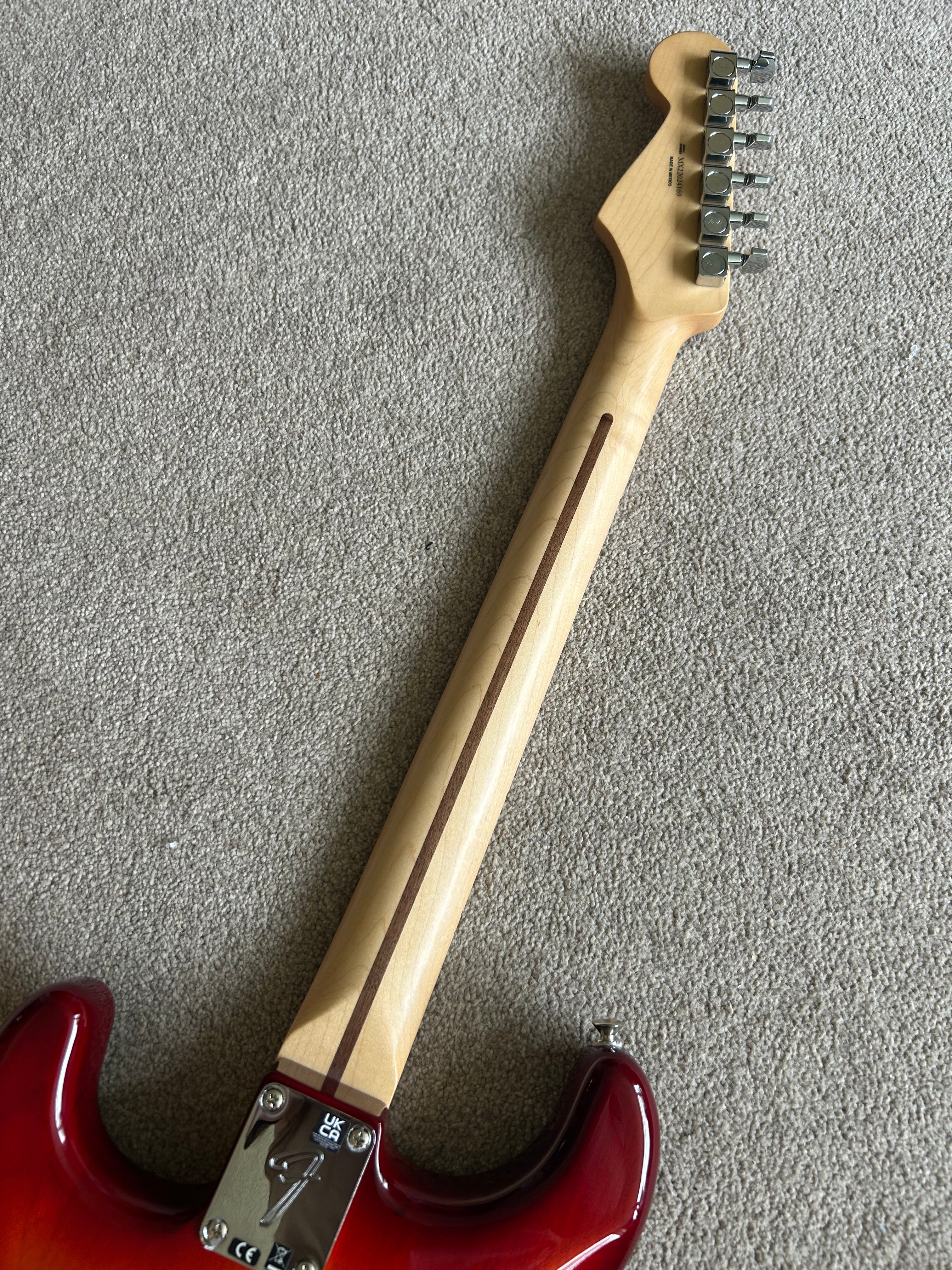 Fender Player Stratocaster HSS Plus Top with Maple Fretboard Aged Cherry Burst