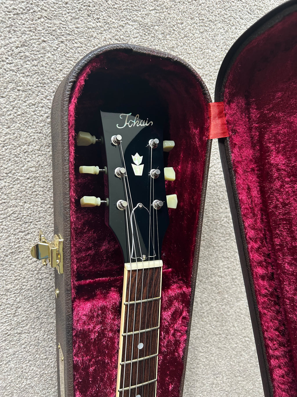 Tokai ES180