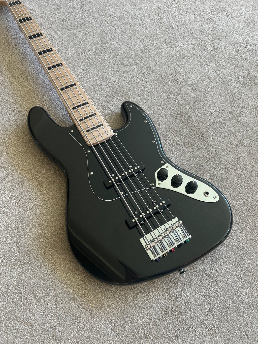 Squier Affinity Active Jazz Bass V