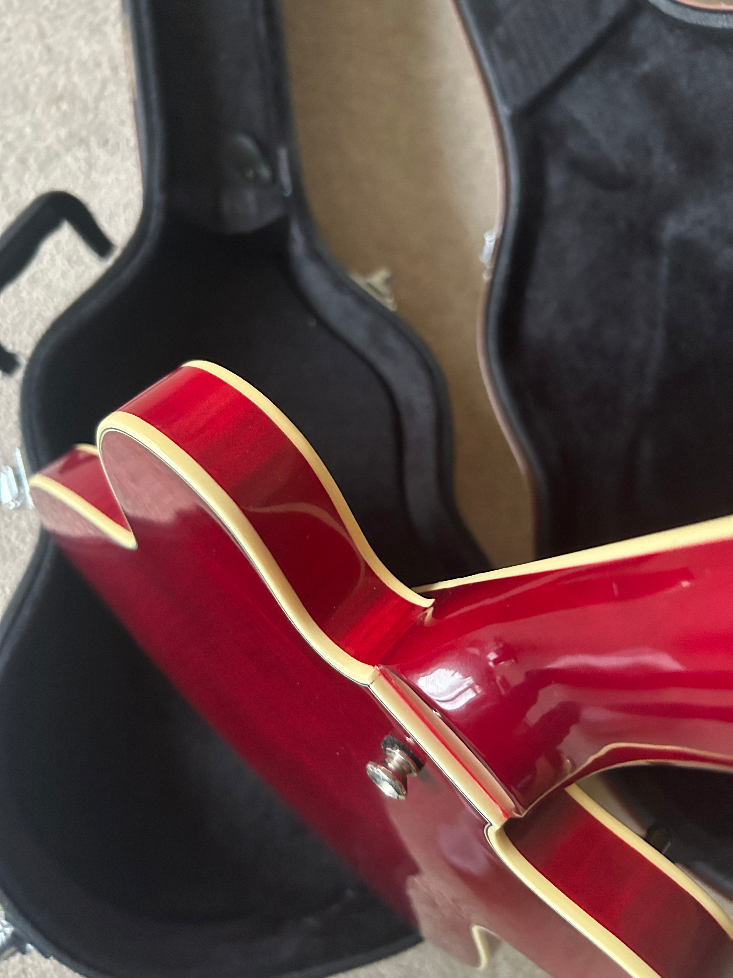 Hofner Contemporary Series Verythin Deluxe Transparent Red