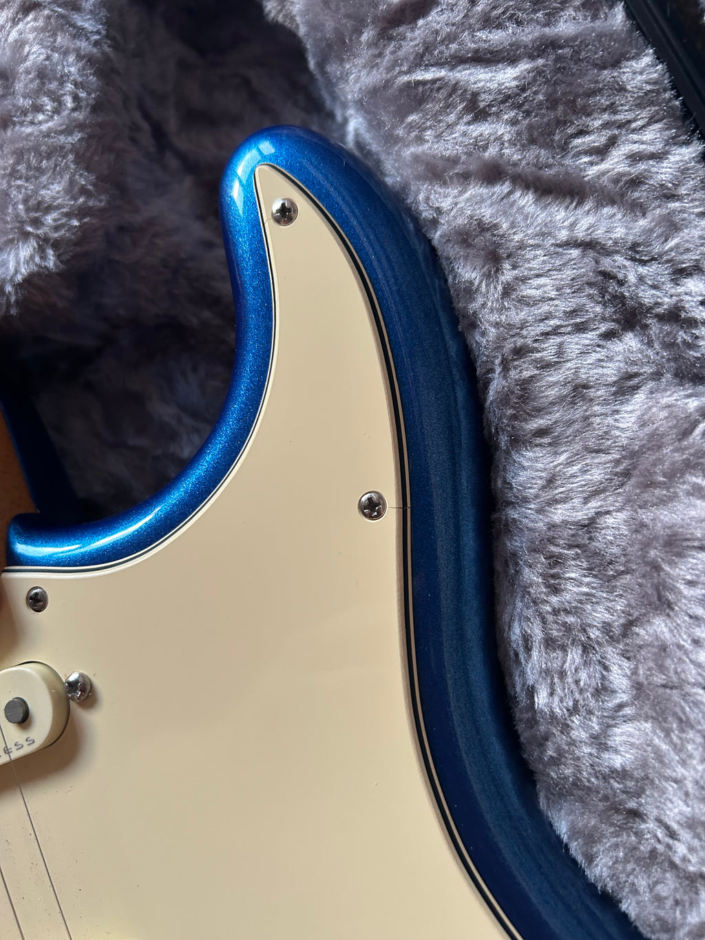 Fender American Ultra Stratocaster with Maple Fretboard Cobra Blue