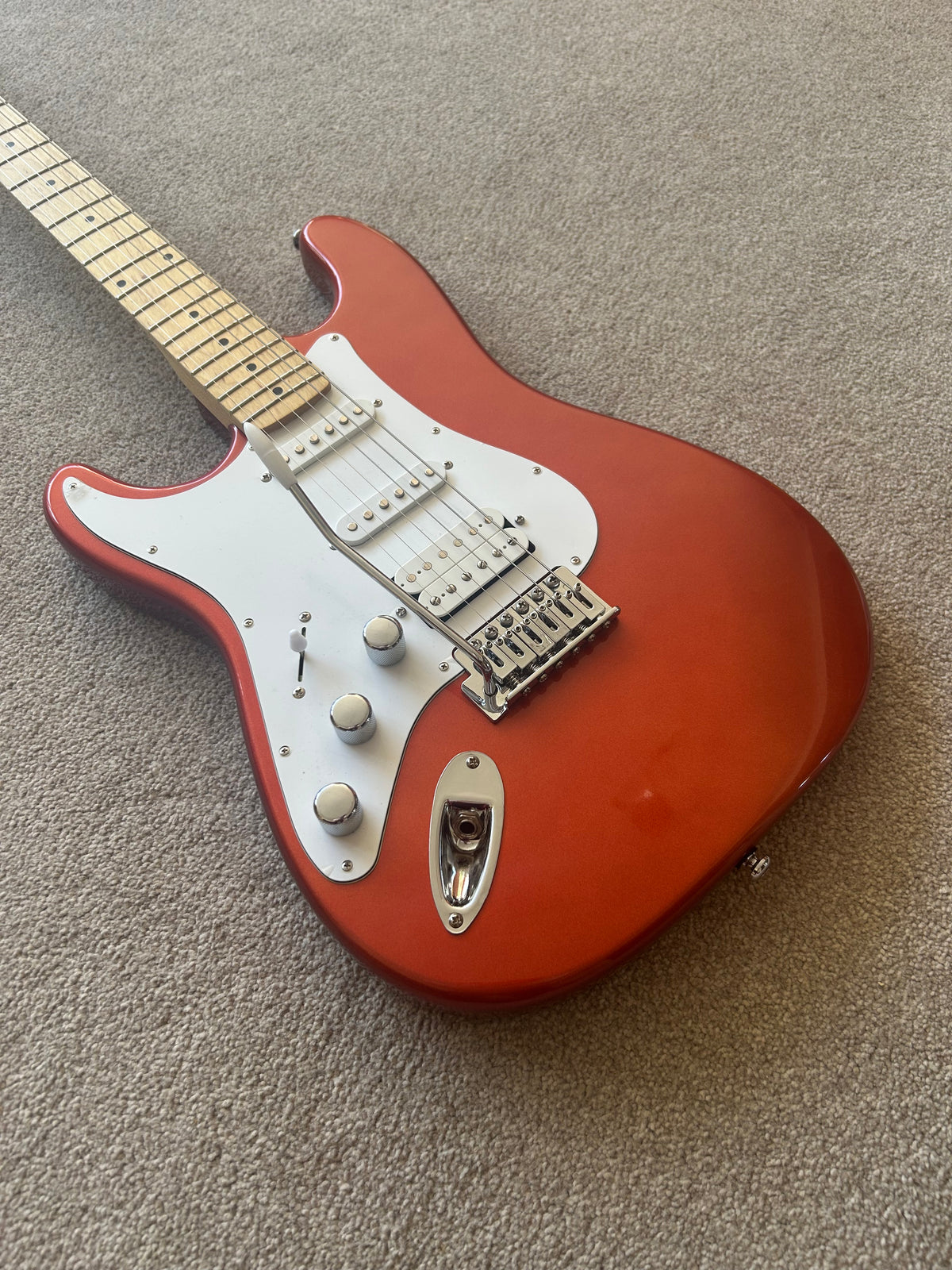 Kramer Focus VT-211S Ruby Red