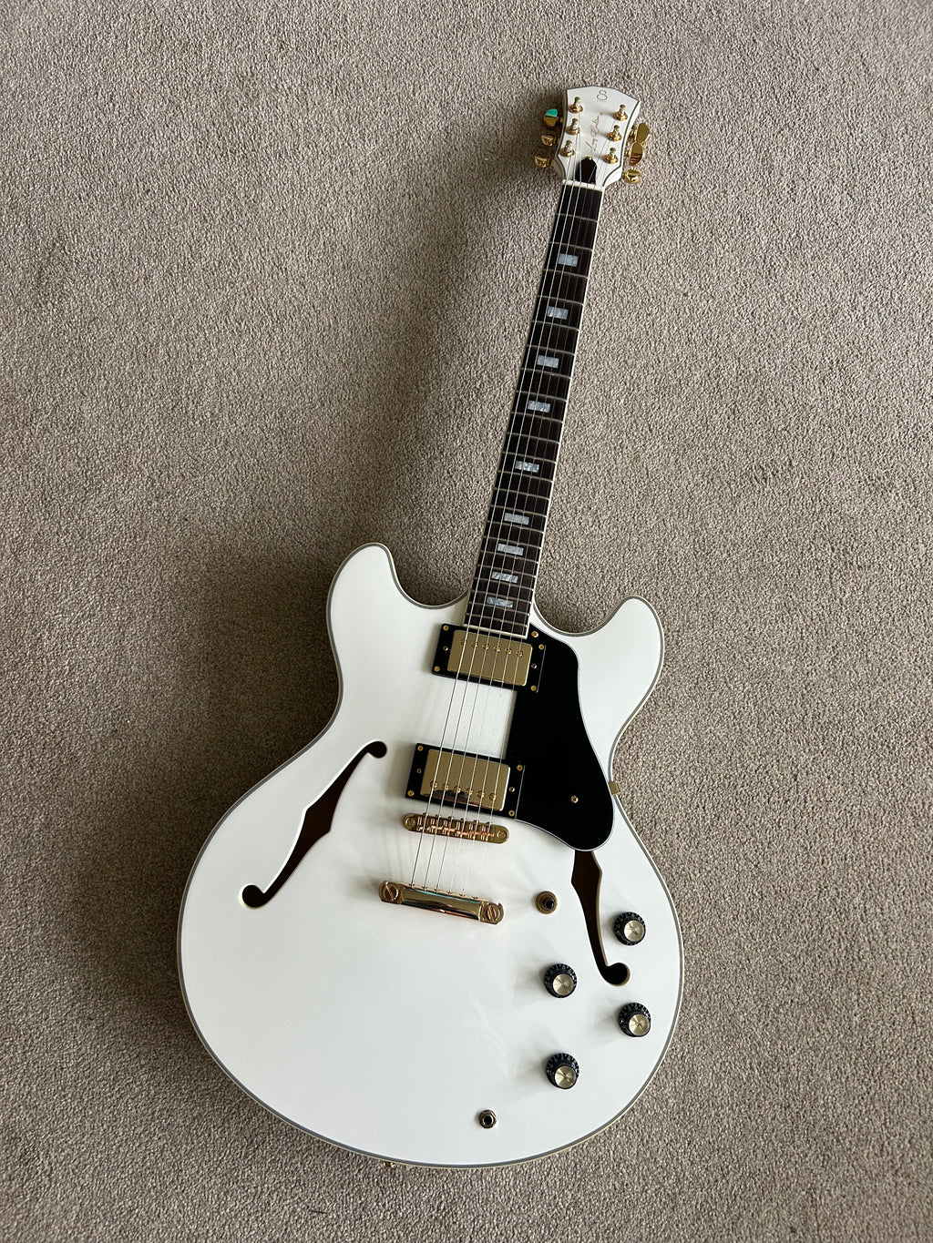 Sire Larry Carlton H7 White w Gold Hardware