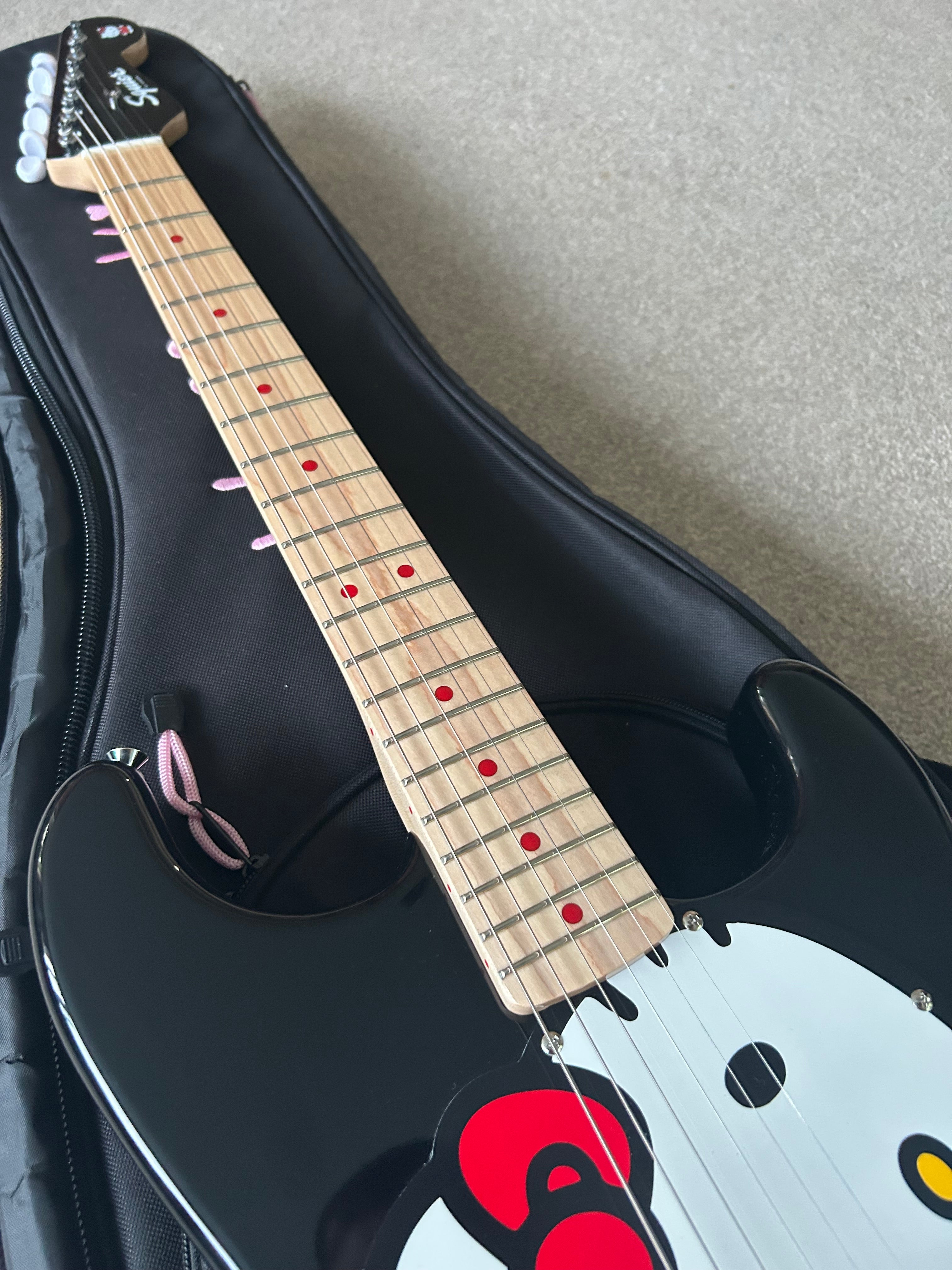 Squier Hello Kitty Stratocaster Black w Matching Gigbag