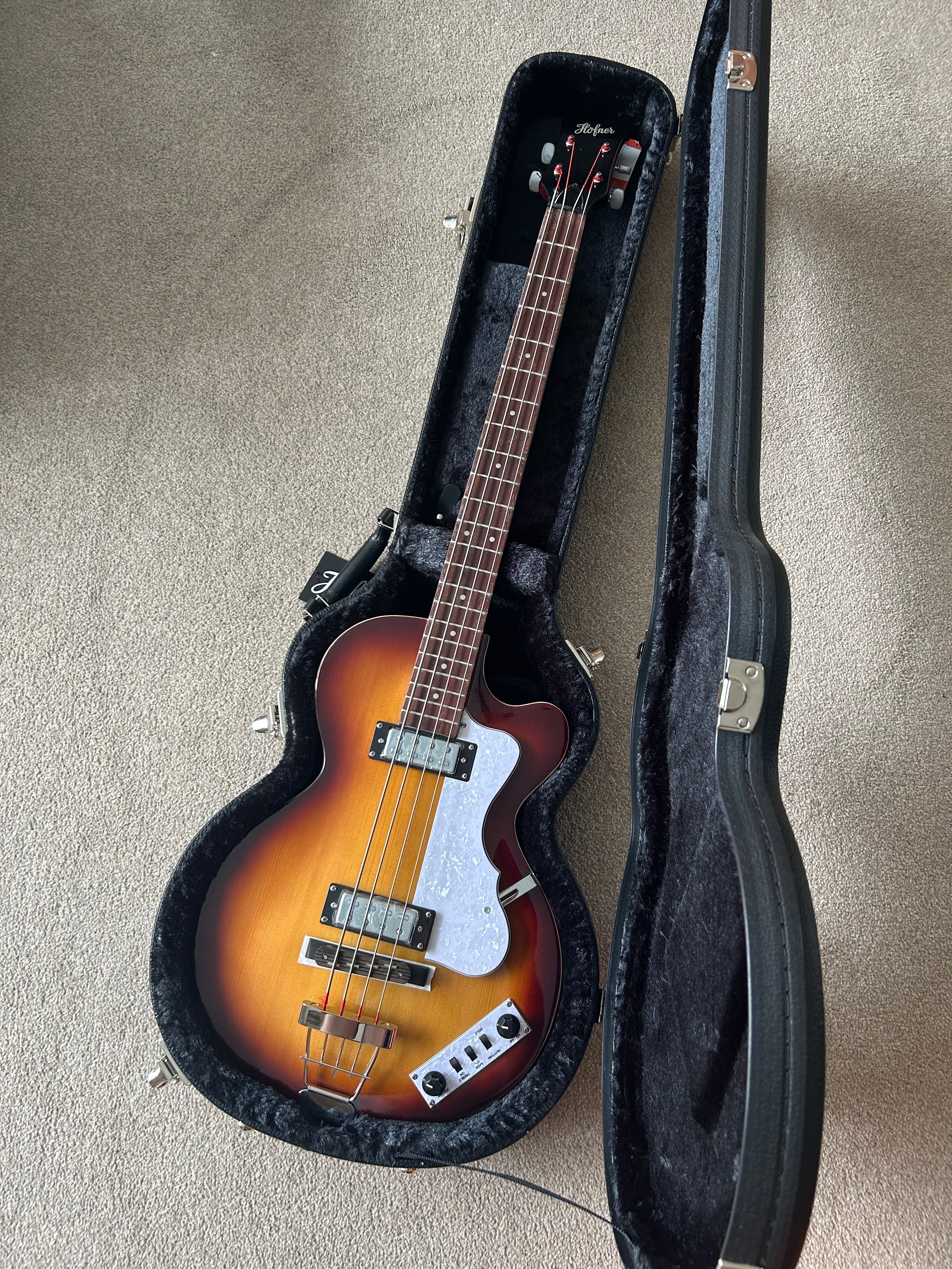 Hofner Club Ignition Bass