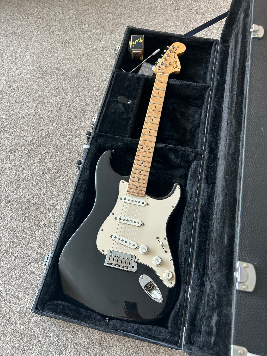 Fender American Standard 2003 Stratocaster with Replacement 2019 Fender USA Stratocaster Neck w Case