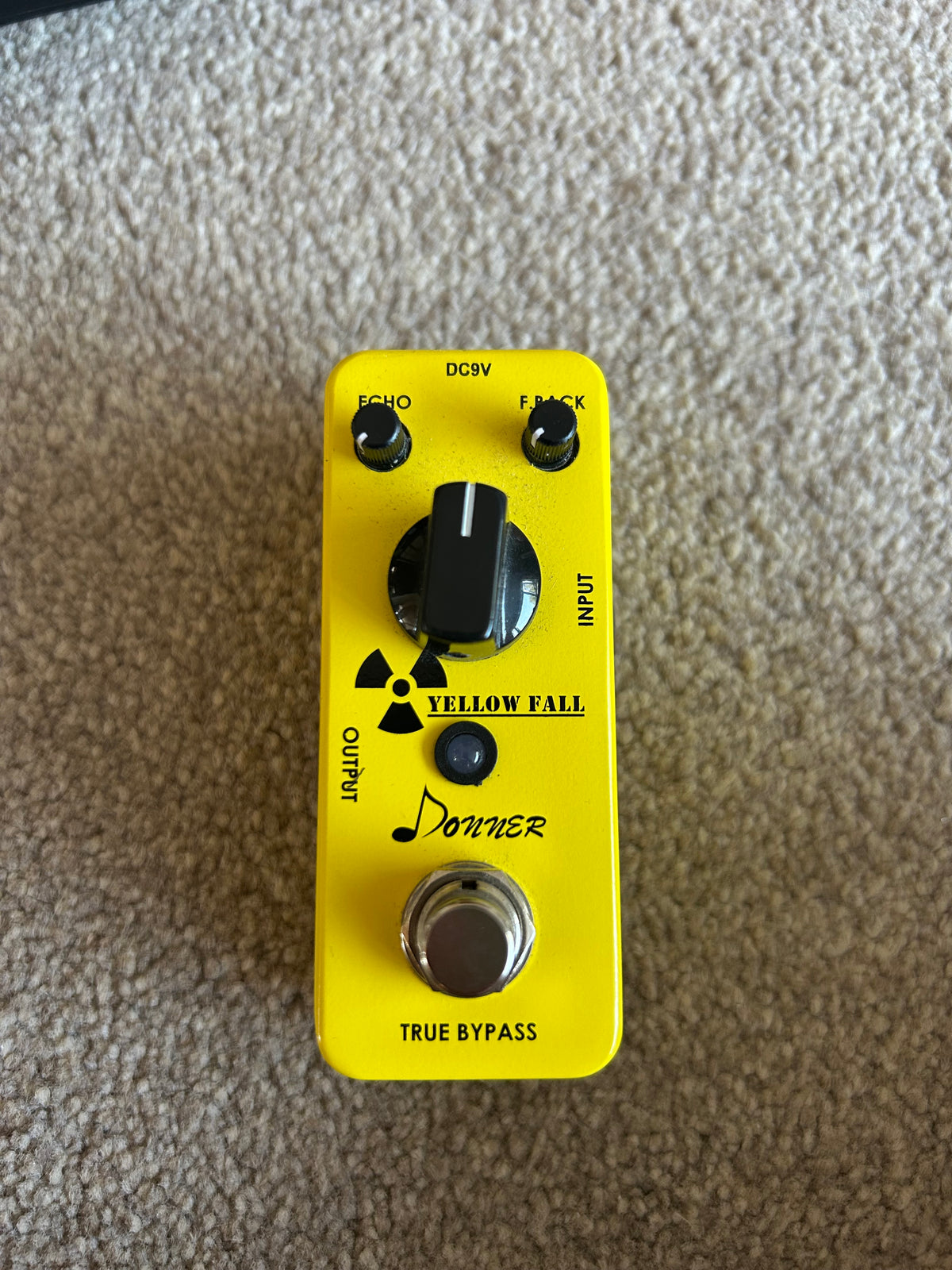 Donner Yellow Fall Analog Delay Yellow
