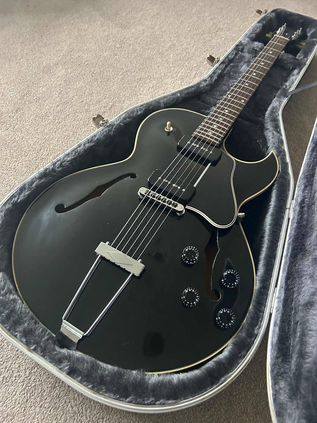 Gibson ES-135 P-100 Ebony