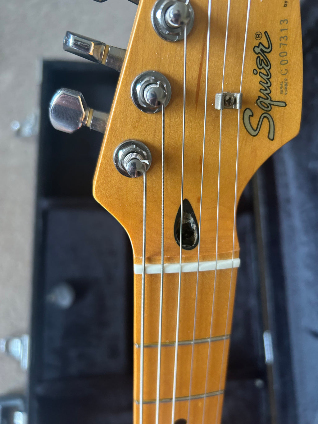 Squier Hank Marvin Stratocaster Fiesta Red MIJ Japan