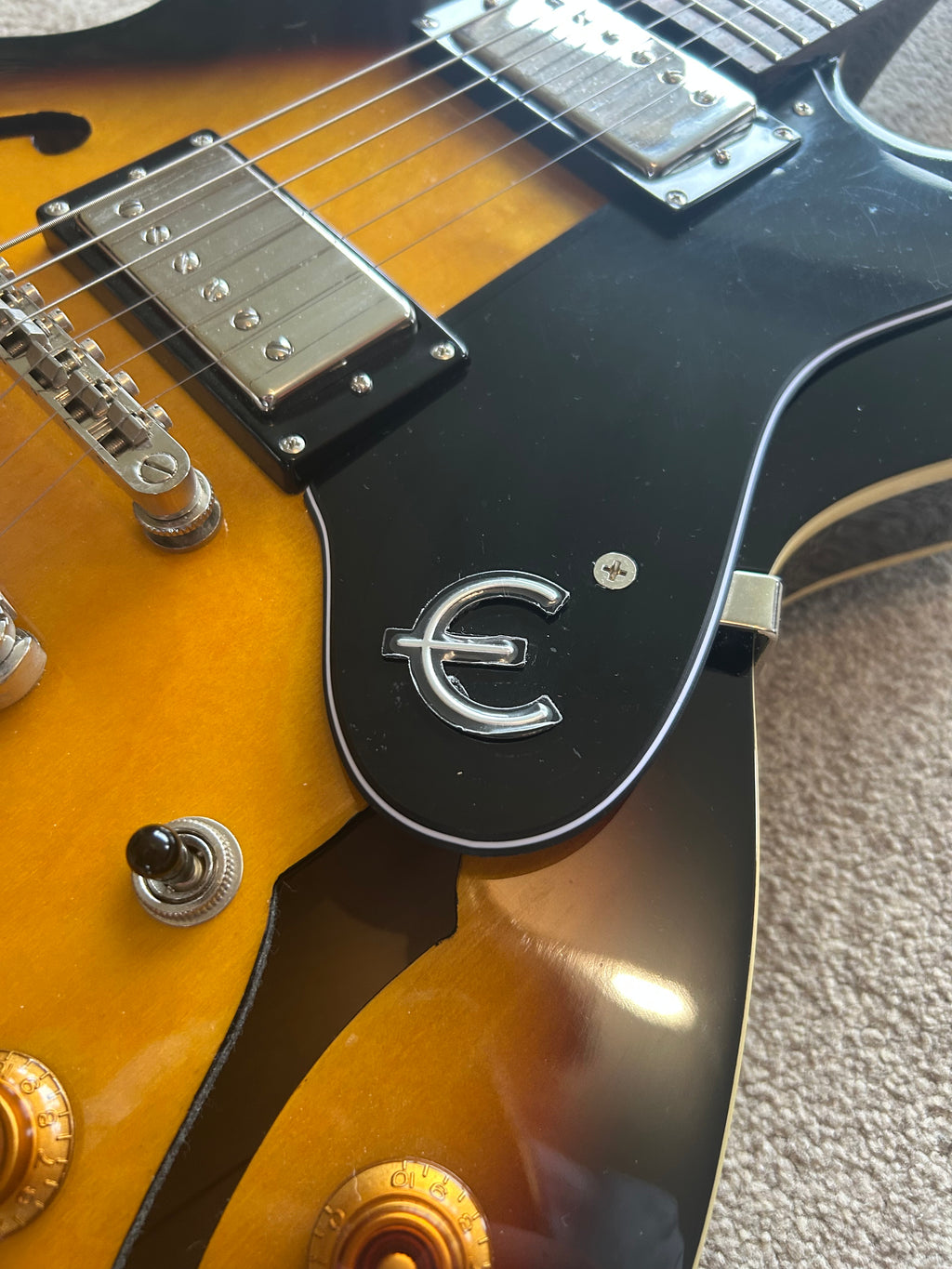 Epiphone 335 Dot Semi Hollow Sunburst Electric Guitar