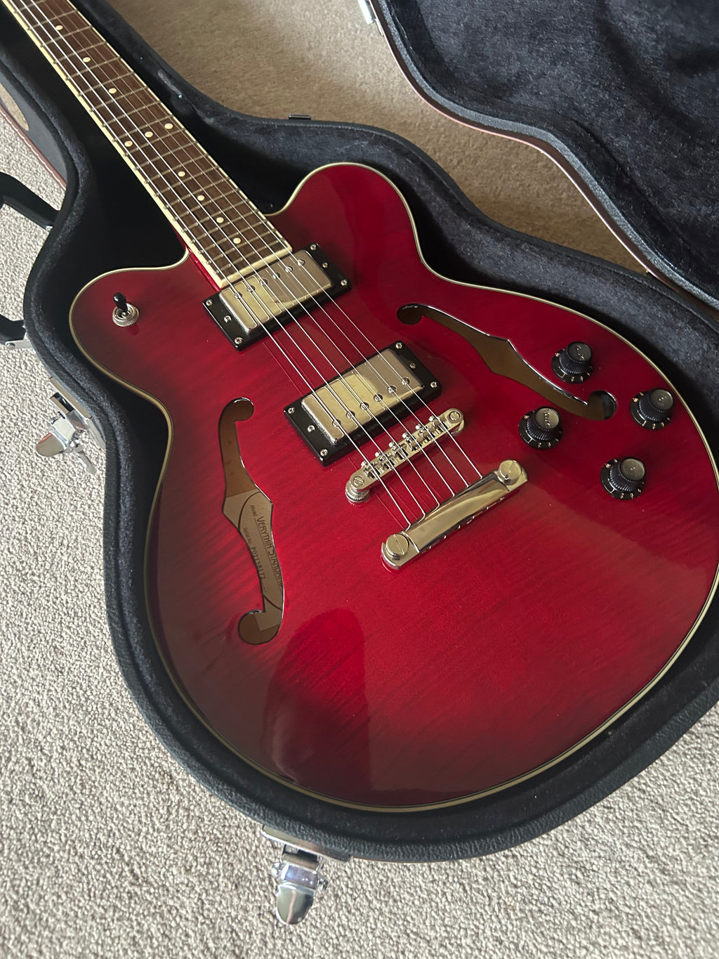 Hofner Contemporary Series Verythin Deluxe Transparent Red