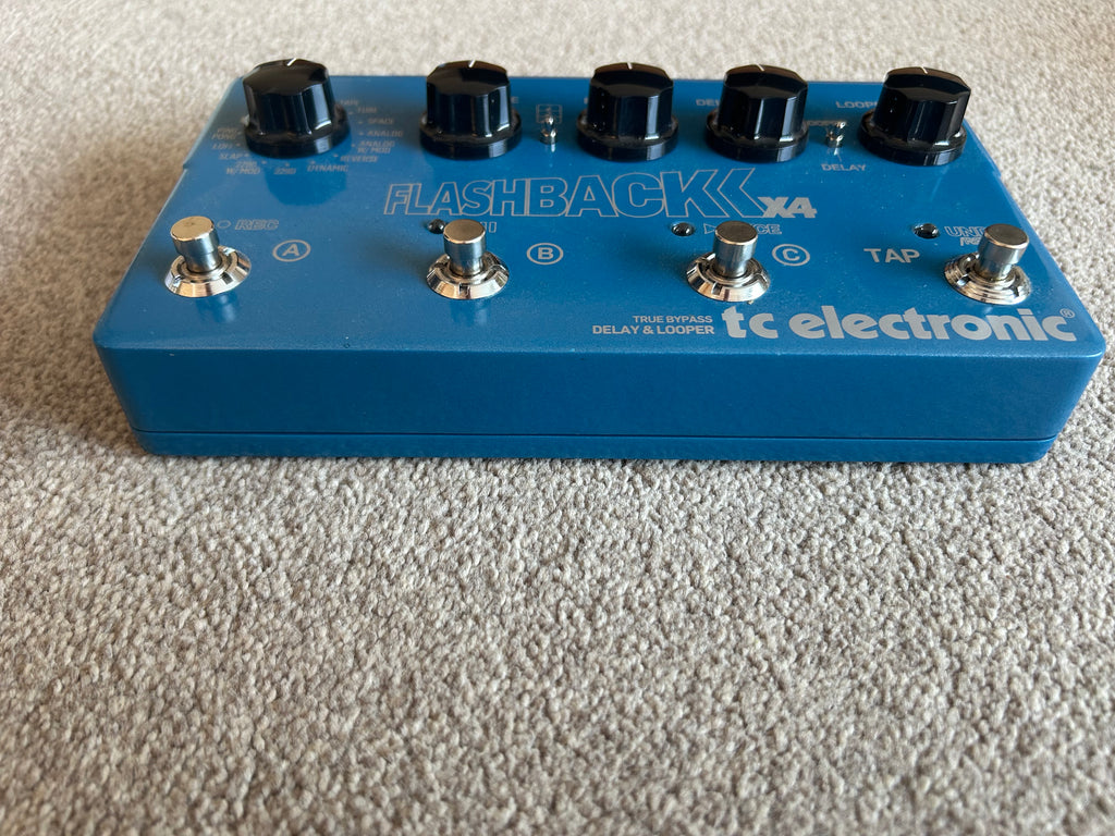 TC Electronic Flashback X4 Delay & Looper Blue