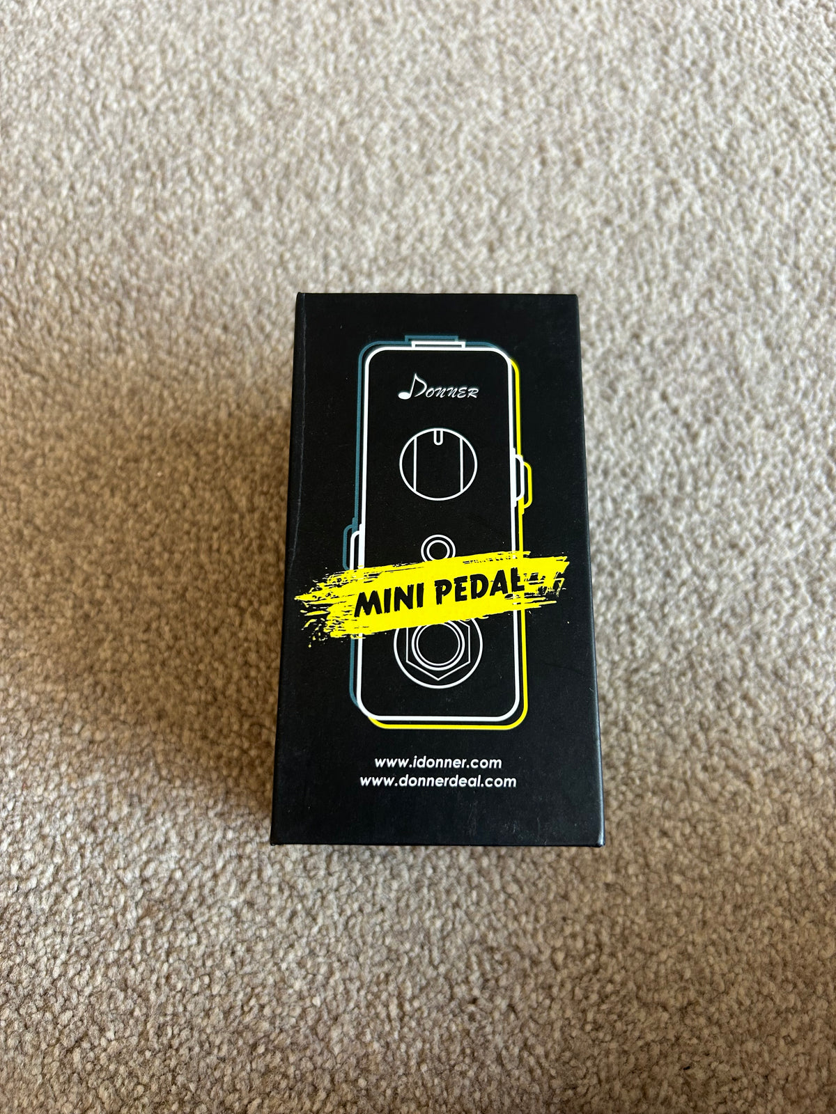 Donner Yellow Fall Analog Delay Yellow