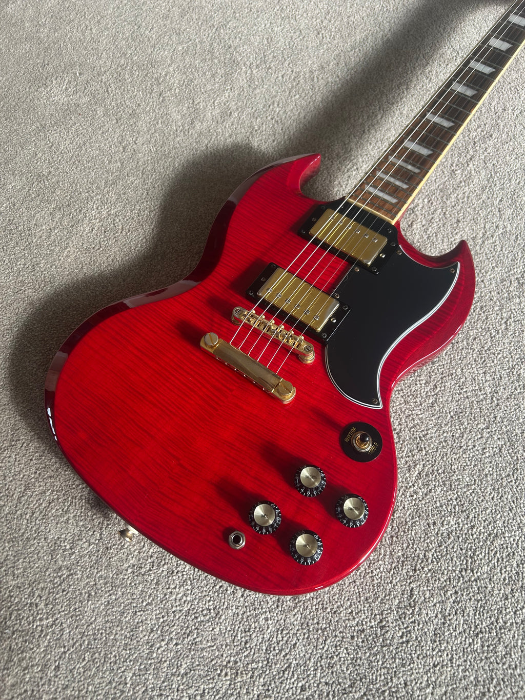 Epiphone SG Pro Cherry Red Gold Hardware