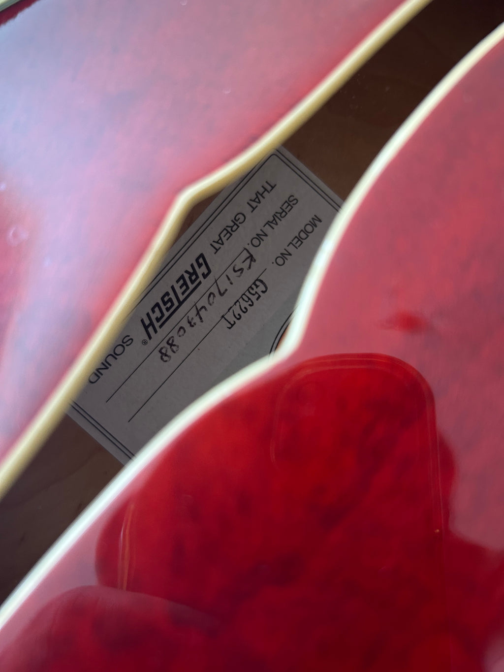 Gretsch G5622T Electromatic Center Block Double Cutaway with Super Hilo'Tron Pickups and Bigsby Walnut Stain