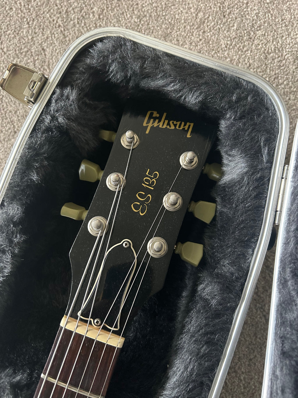 Gibson ES-135 P-100 Ebony
