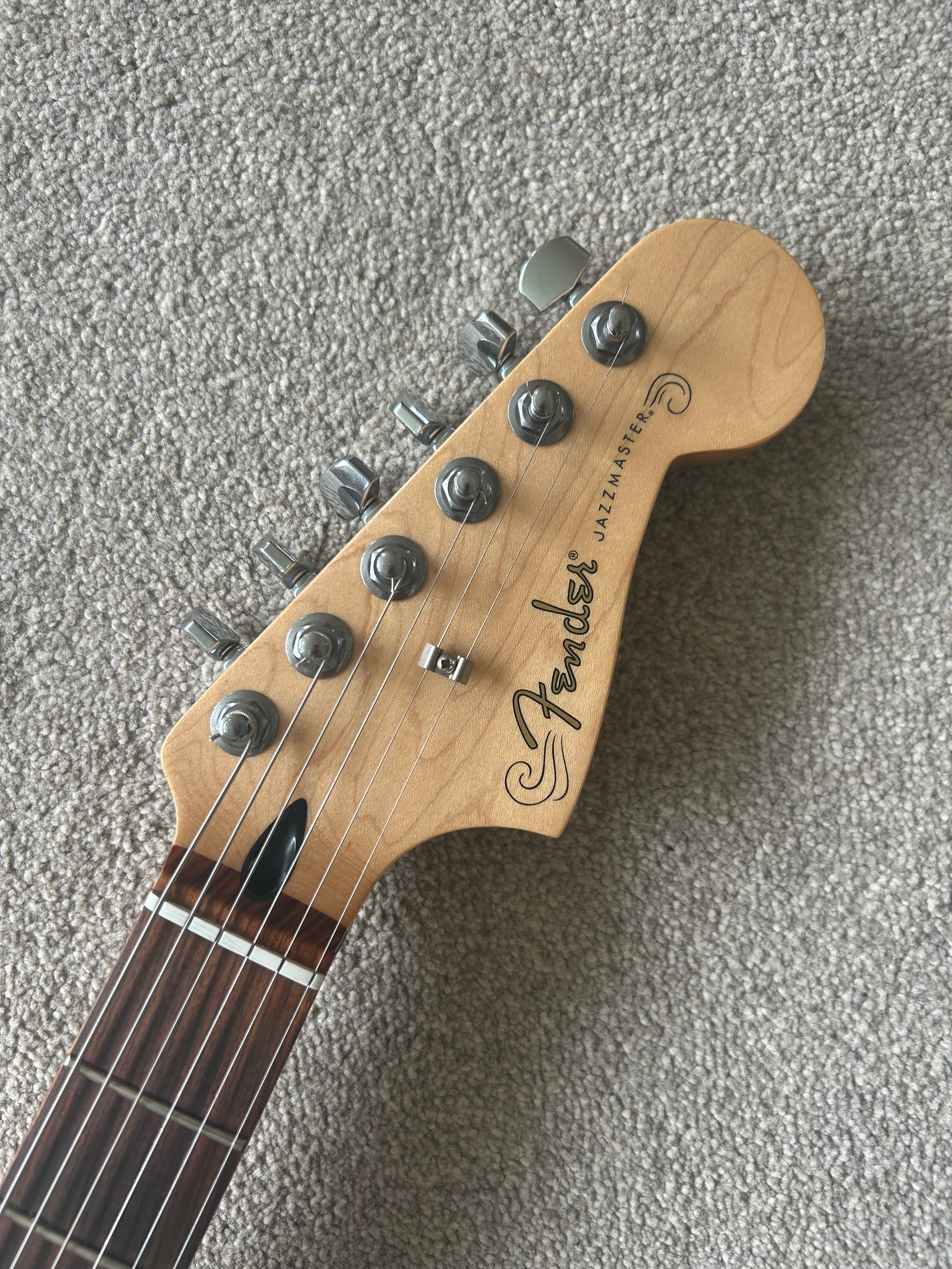 Fender Player Jazzmaster HH with Pau Ferro Fretboard 3-Color Sunburst