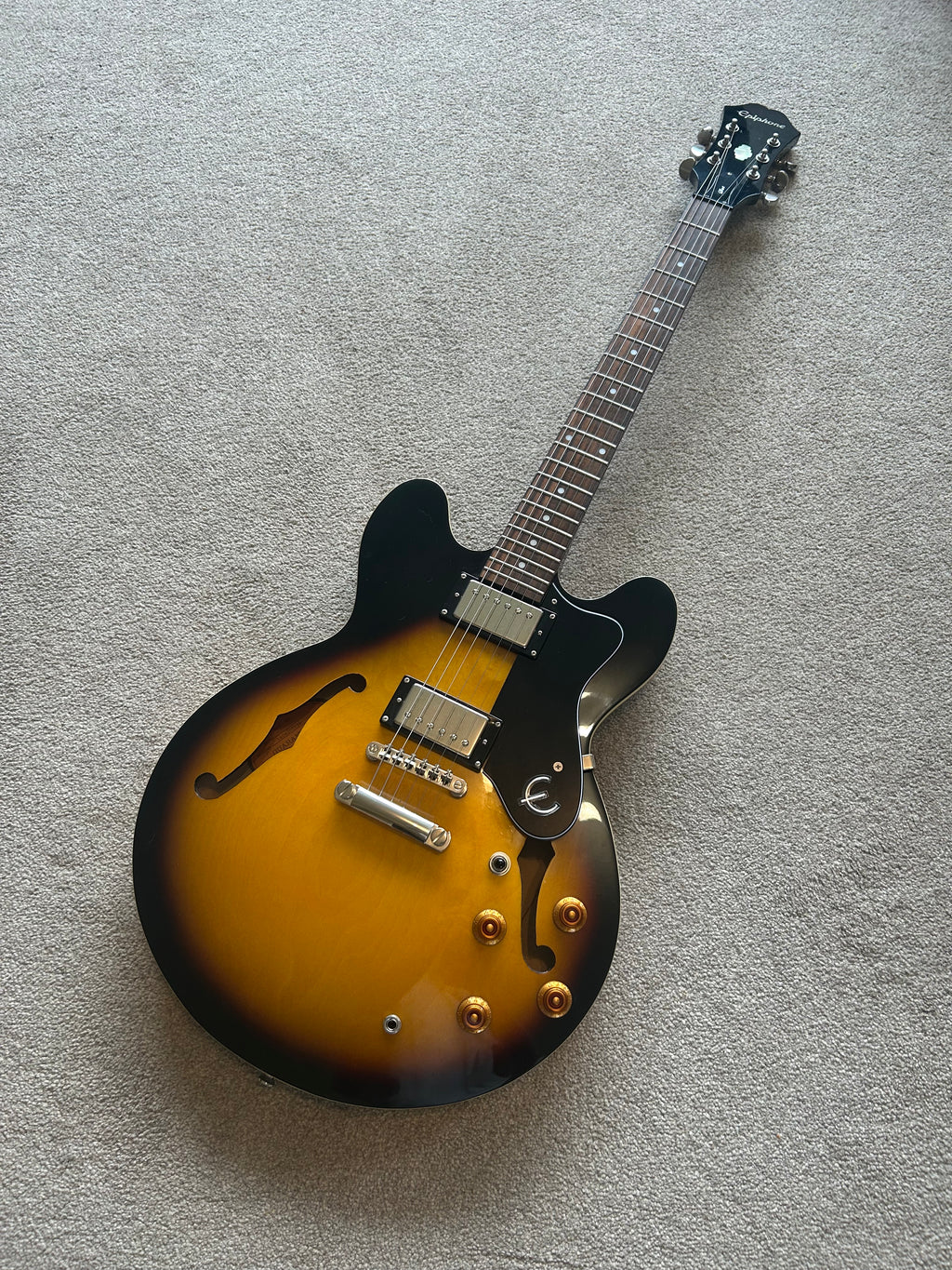 Epiphone 335 Dot Semi Hollow Sunburst Electric Guitar