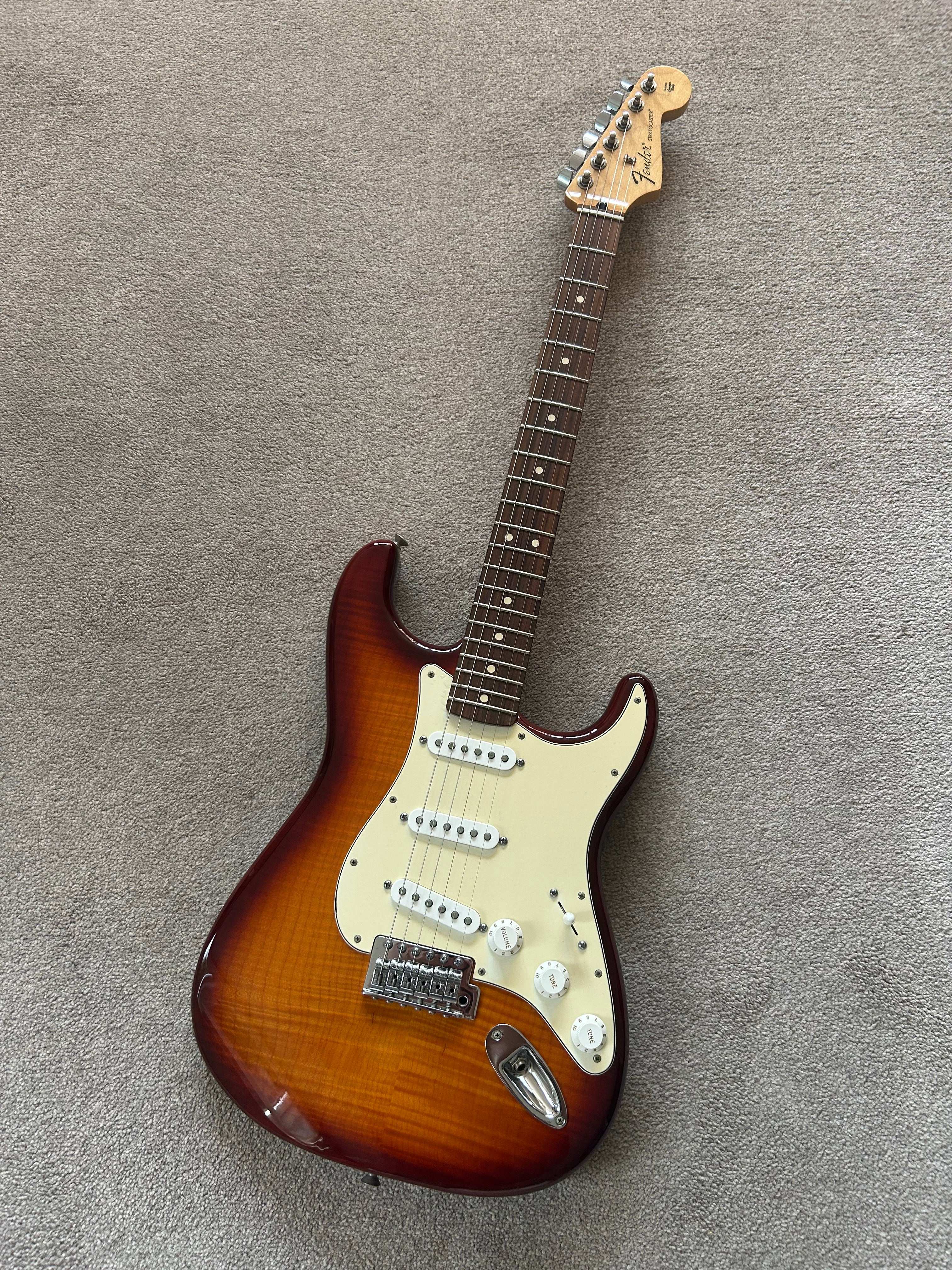 Fender Standard Stratocaster Plus Top with Rosewood Fretboard 2014 Tobacco Sunburst