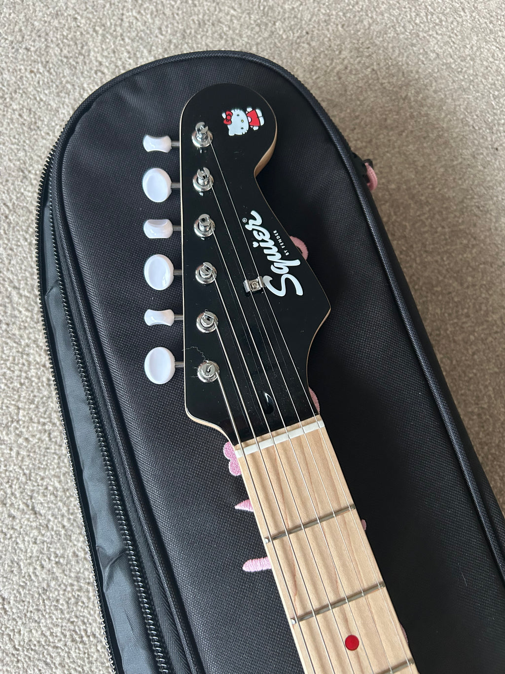 Squier Hello Kitty Stratocaster Black w Matching Gigbag
