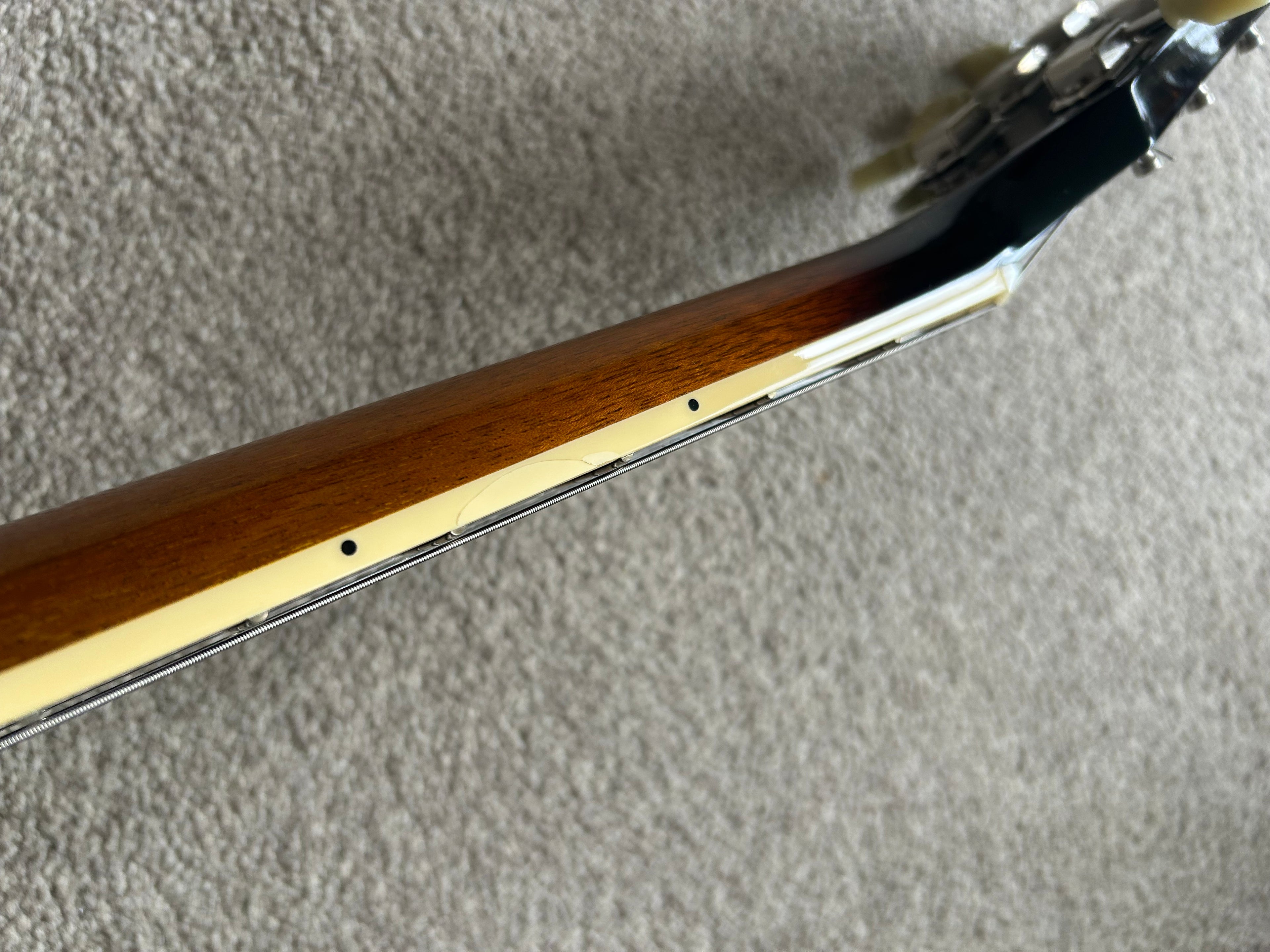 Tokai ES180