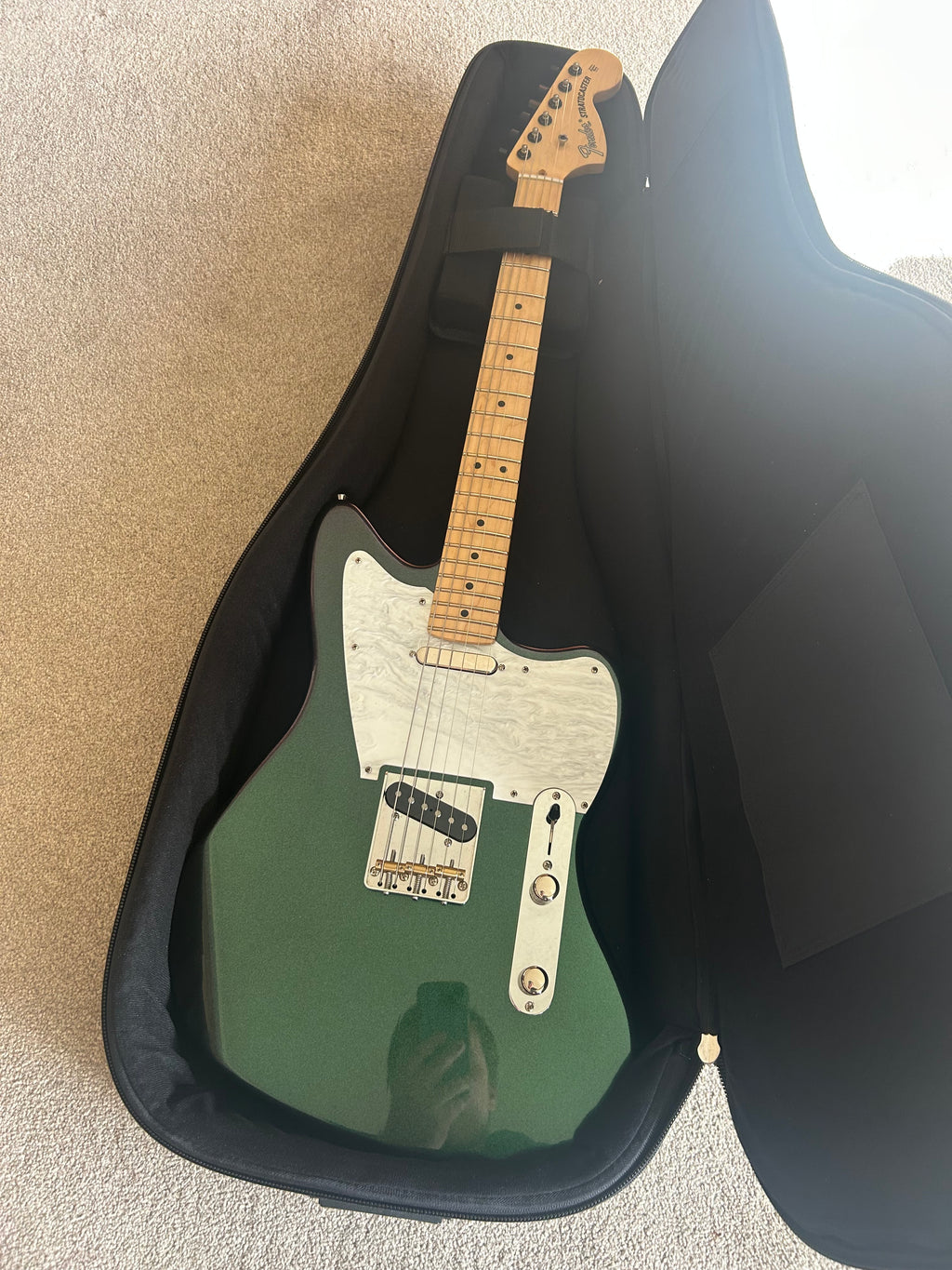 (Guitar Garage Build) Fender Jazzcaster Chameleon Green