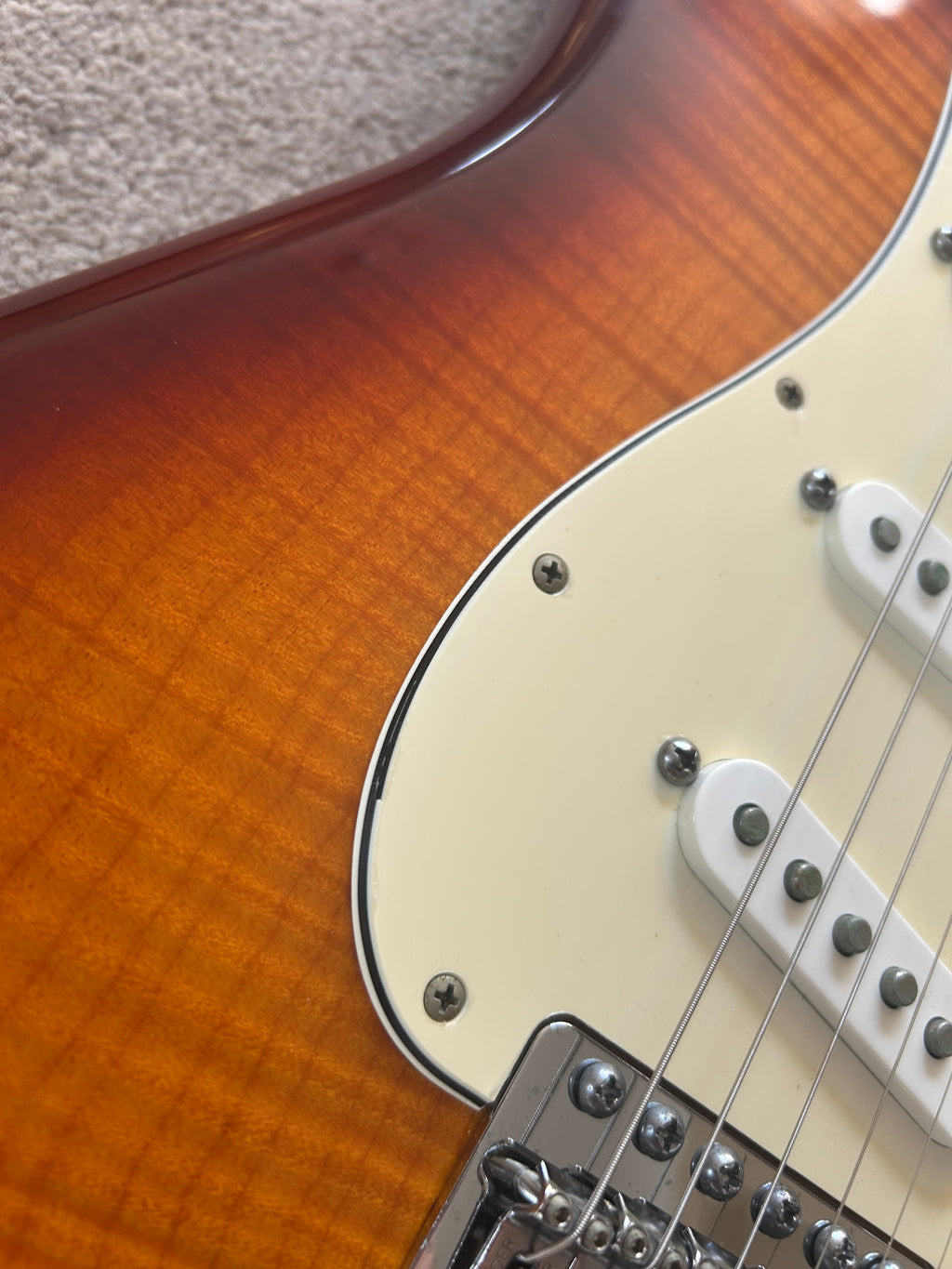 Fender Standard Stratocaster Plus Top with Rosewood Fretboard 2014 Tobacco Sunburst