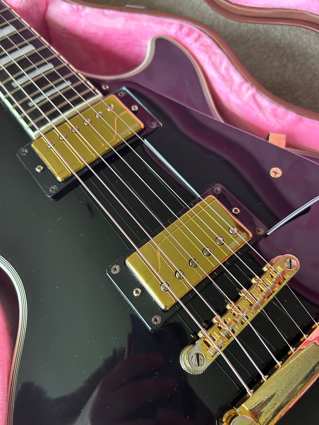 Epiphone Les Paul Custom w Fishman Pickups and Epiphone Hardcase