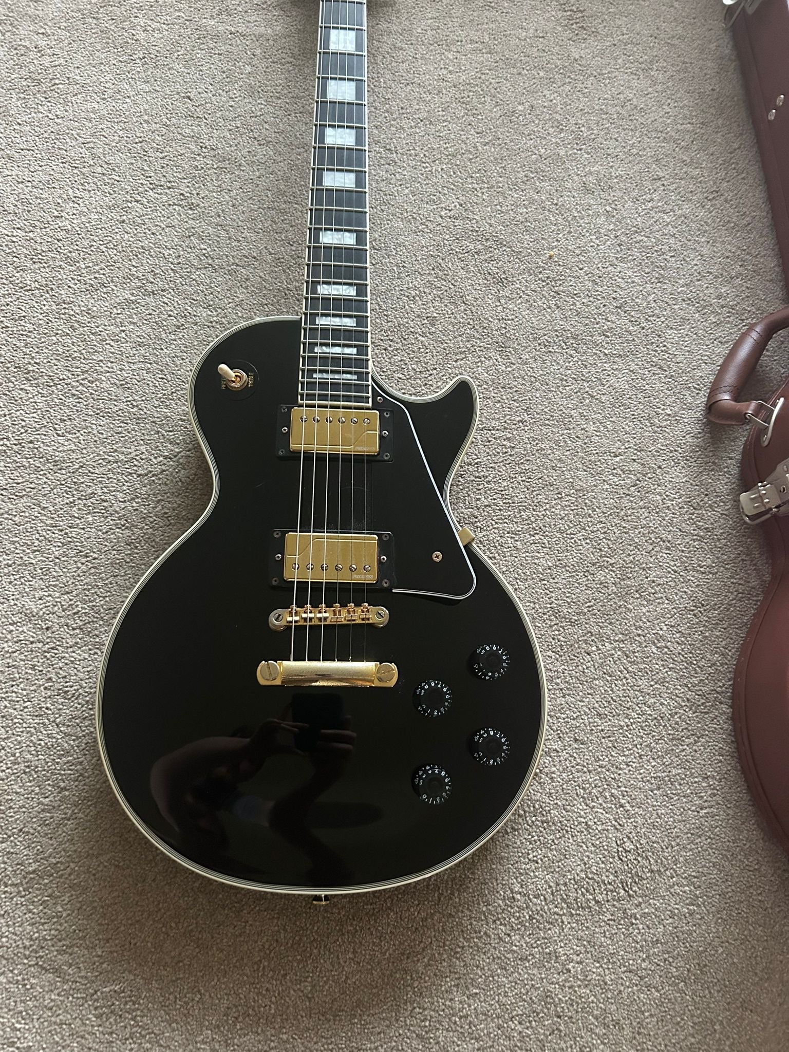Epiphone Les Paul Custom w Fishman Pickups and Epiphone Hardcase