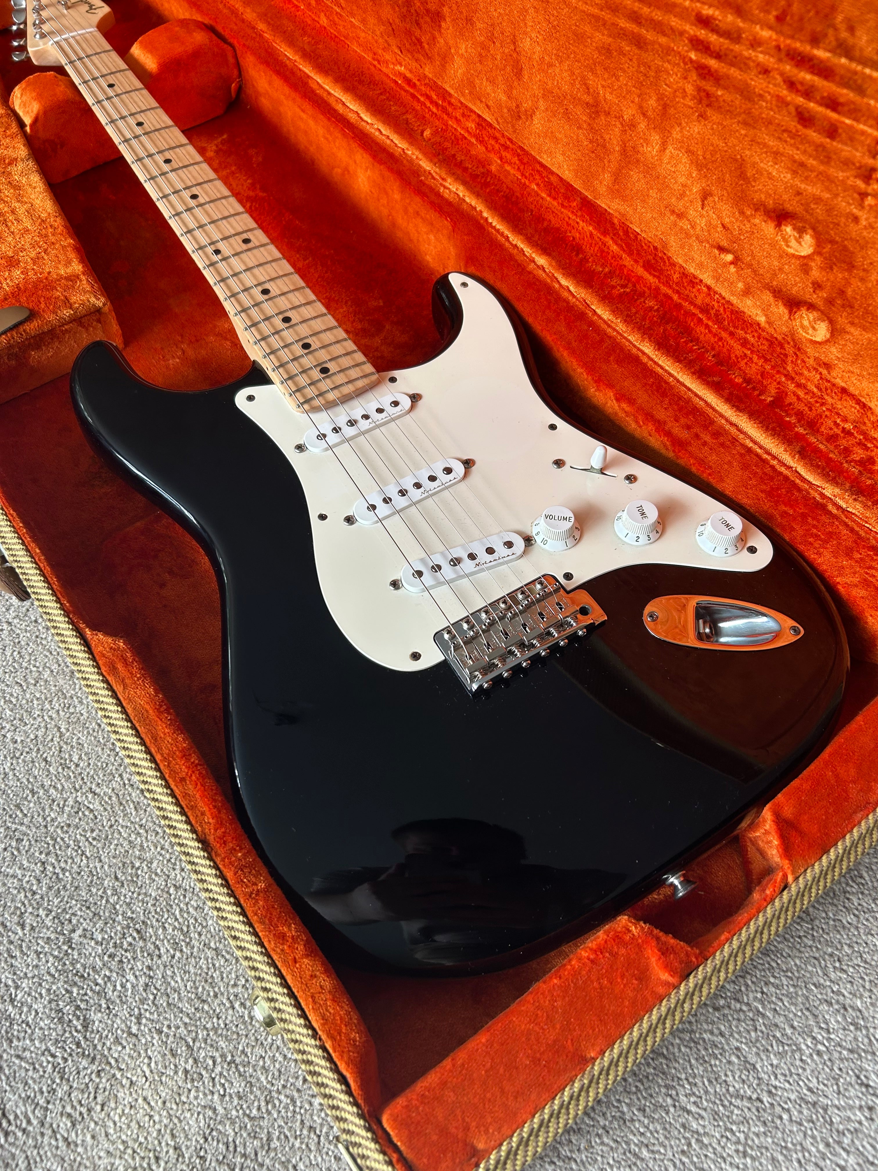 2012 Fender Eric Clapton Artist Series “Blackie” Stratocaster with Vintage Noiseless Pickups Black