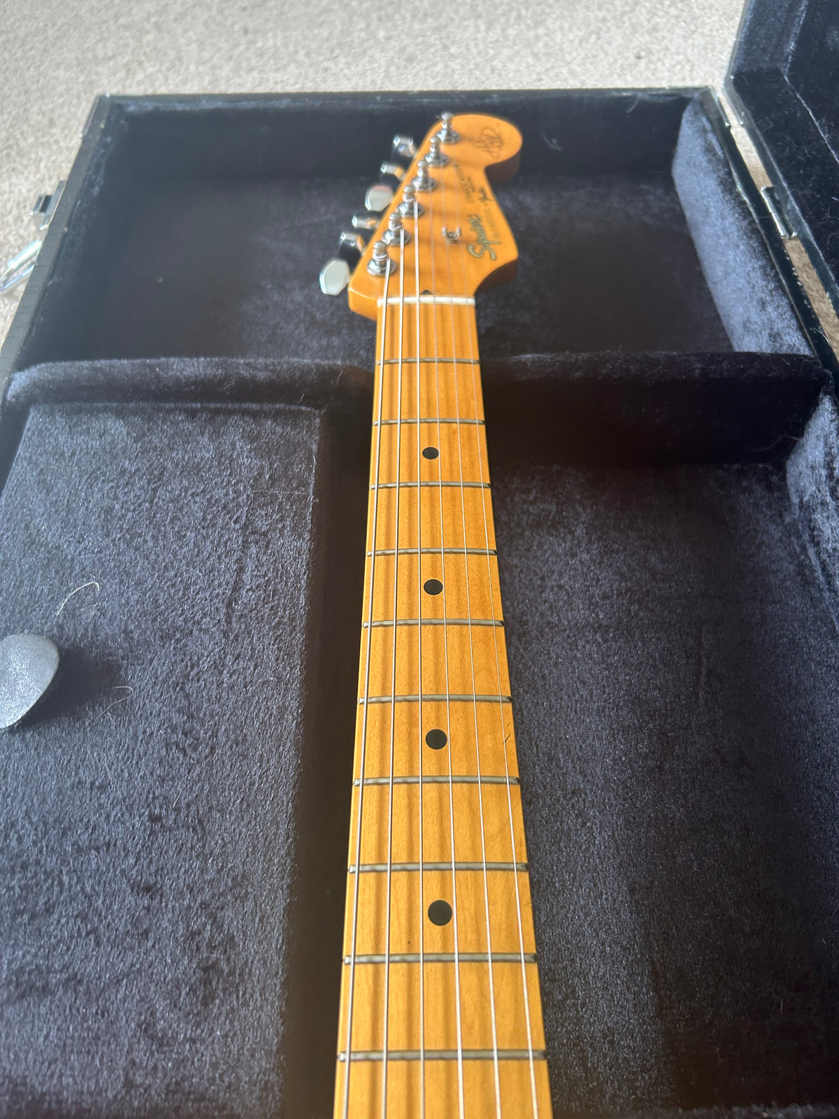Squier Hank Marvin Stratocaster Fiesta Red MIJ Japan