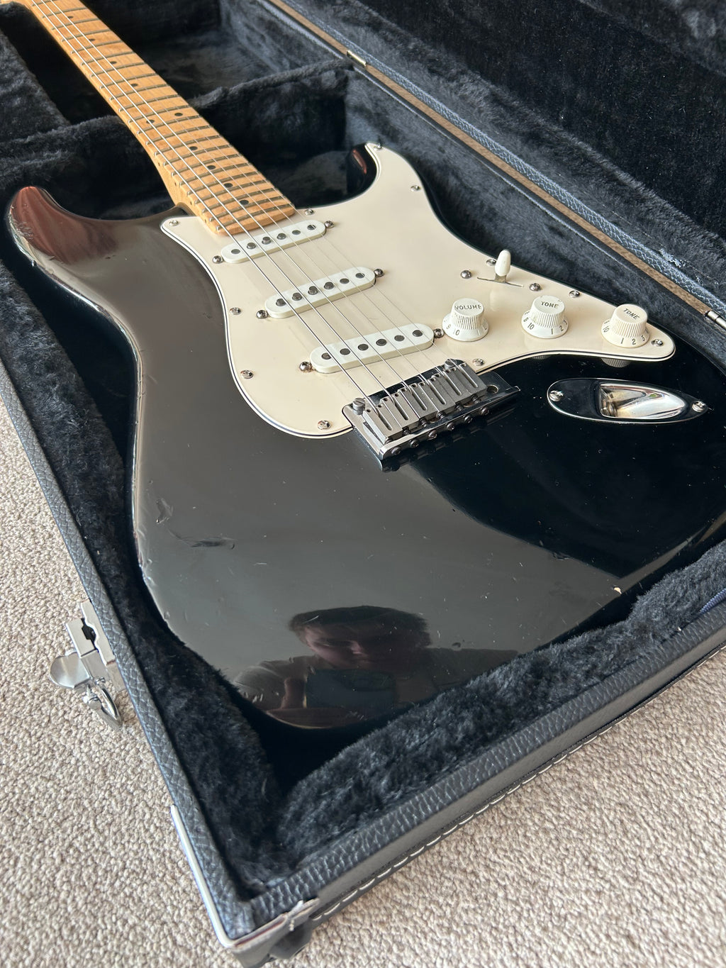 Fender American Standard 2003 Stratocaster with Replacement 2019 Fender USA Stratocaster Neck w Case