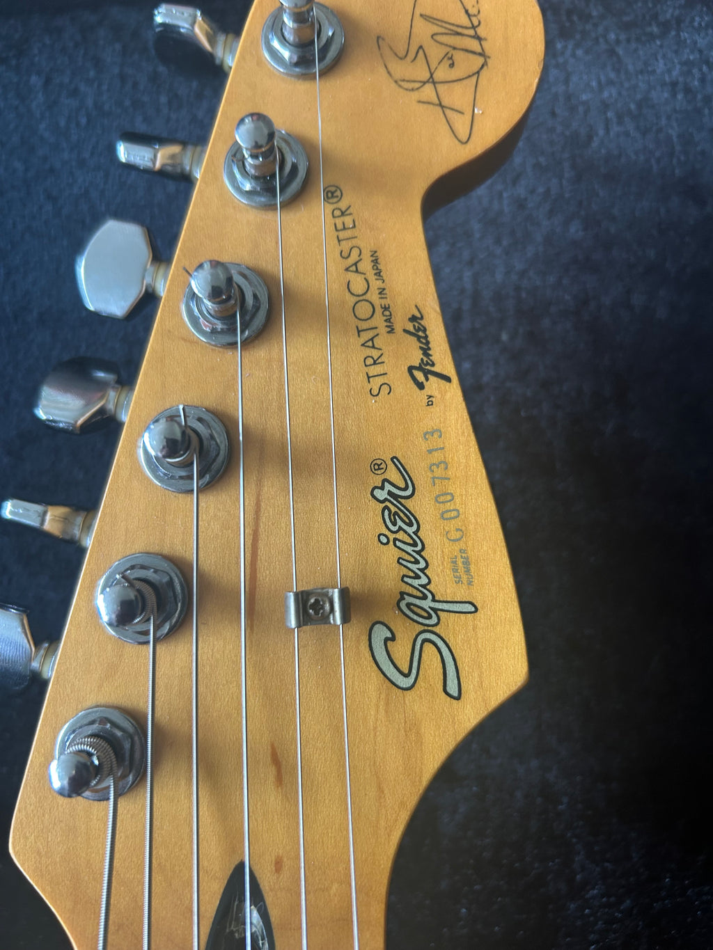 Squier Hank Marvin Stratocaster Fiesta Red MIJ Japan