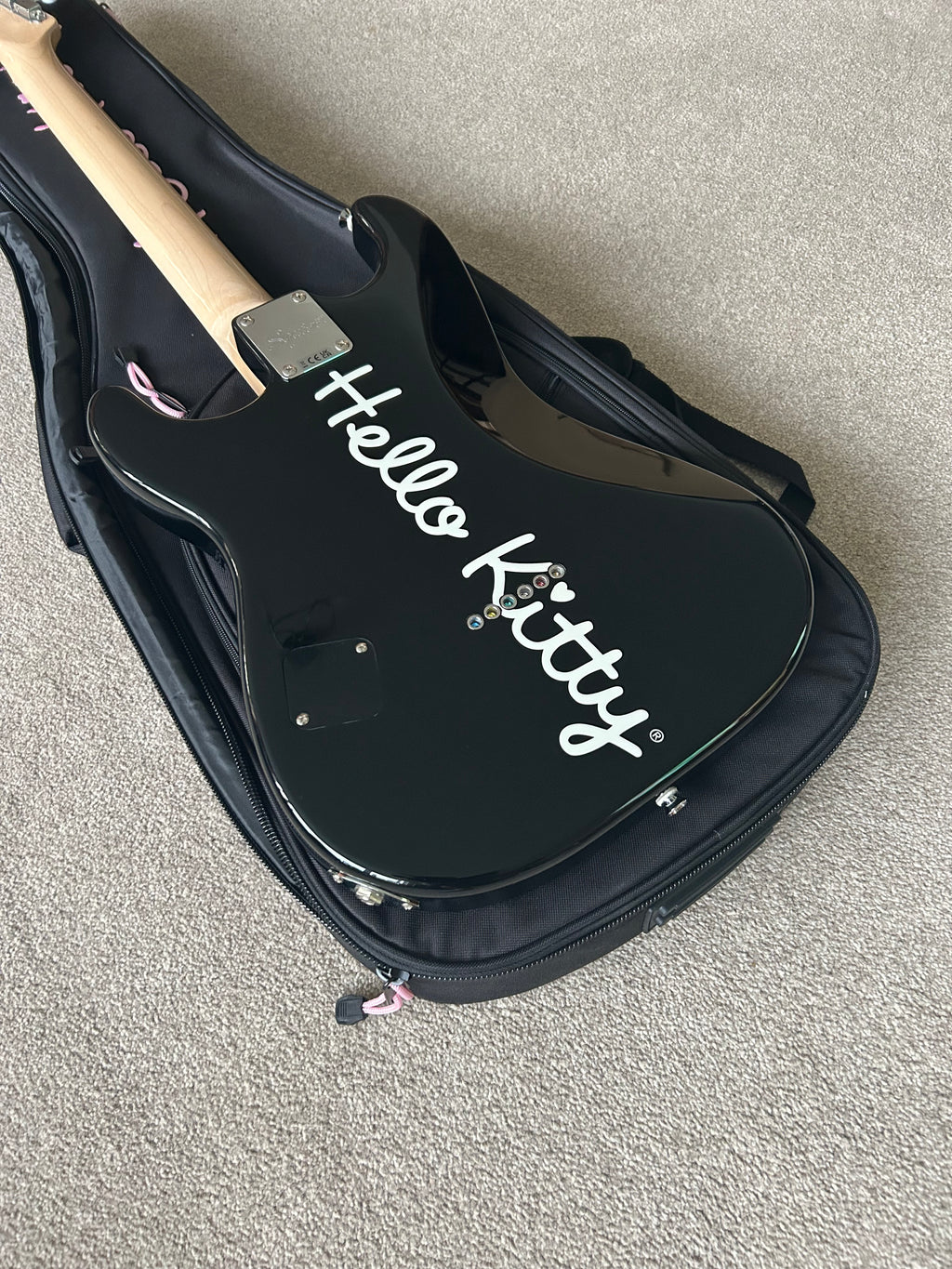 Squier Hello Kitty Stratocaster Black w Matching Gigbag