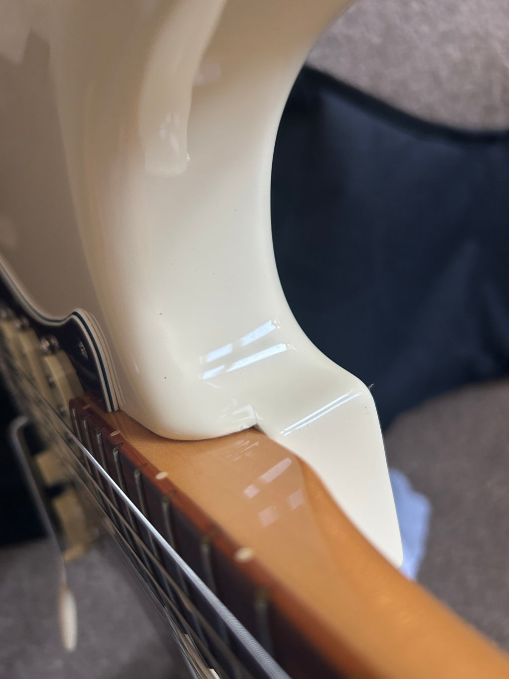 RARE Matching Headstock Fender Limited Edition Vintera ‘60s Stratocaster Olympic White