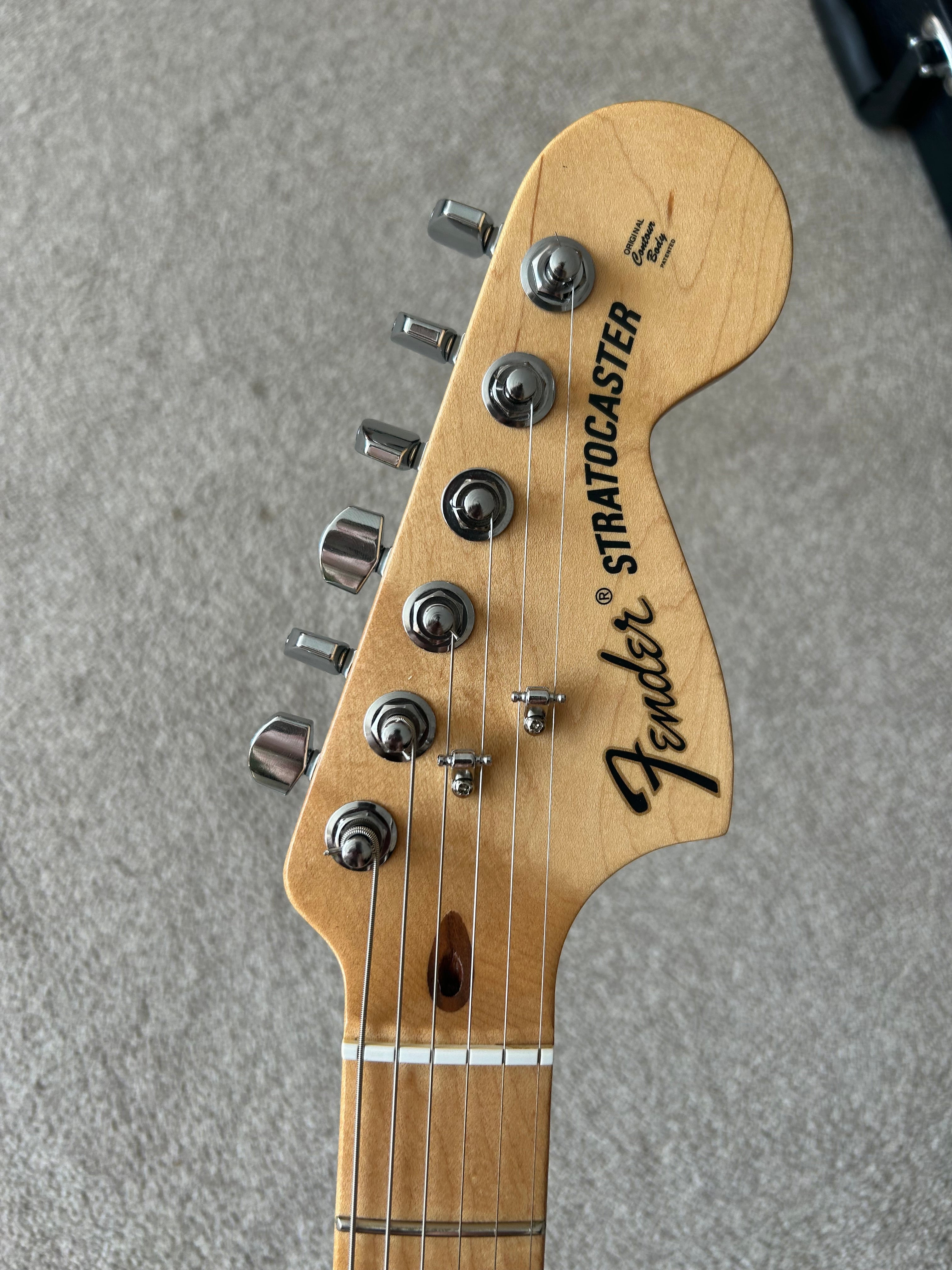 Fender American Standard 2003 Stratocaster with Replacement 2019 Fender USA Stratocaster Neck w Case