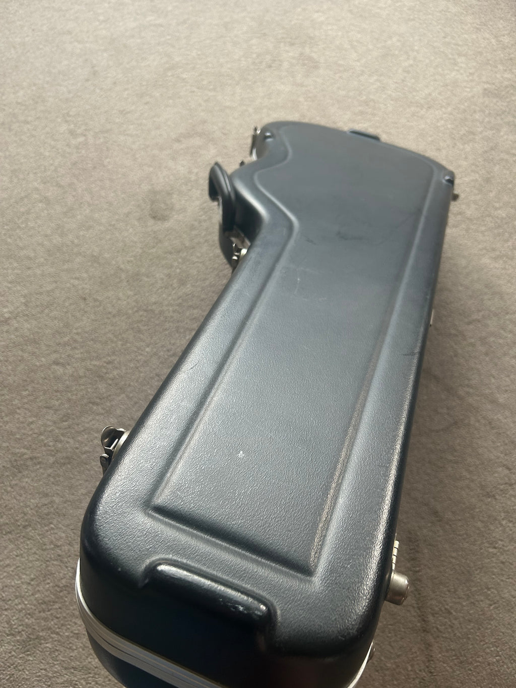 Fender American Deluxe Stratocaster with Rosewood Fretboard 3-Color Sunburst w Hardcase