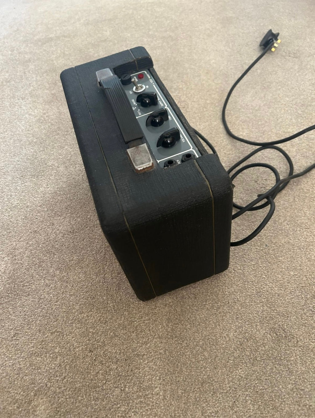 Vox BM1 Escort 2.5-Watt 1x5" Guitar Combo Black