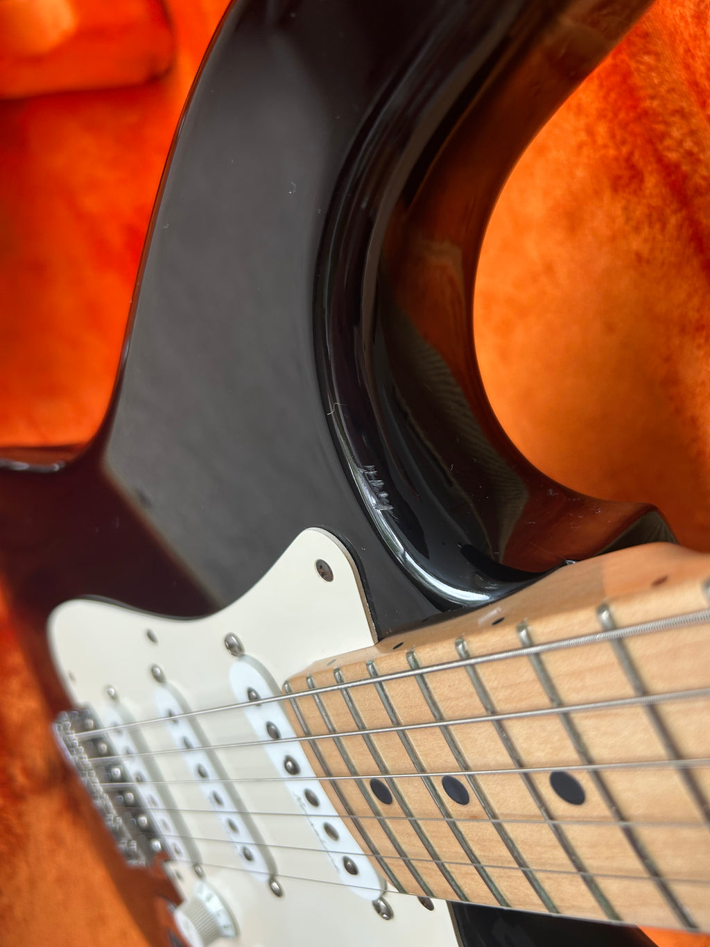 2012 Fender Eric Clapton Artist Series “Blackie” Stratocaster with Vintage Noiseless Pickups Black