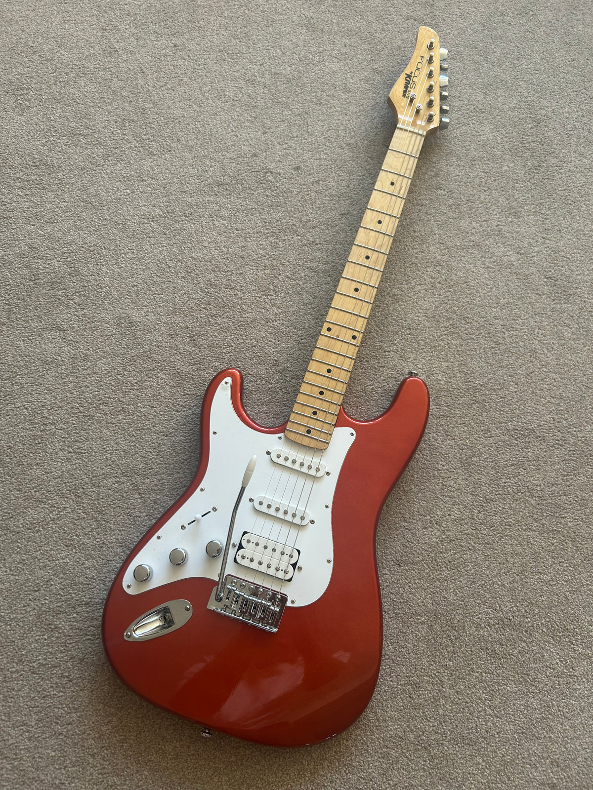Kramer Focus VT-211S Ruby Red